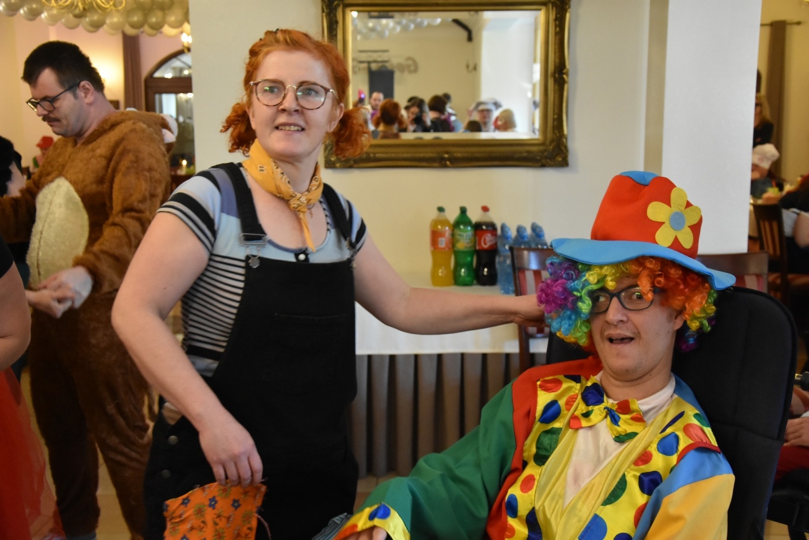 Zdjęcie w galerii na portalu naszwodzislaw.com: Magia karnawału, czyli 20. Bal Maskowy osób z niepełnosprawnościami [FOTO] wiadomości z regionu