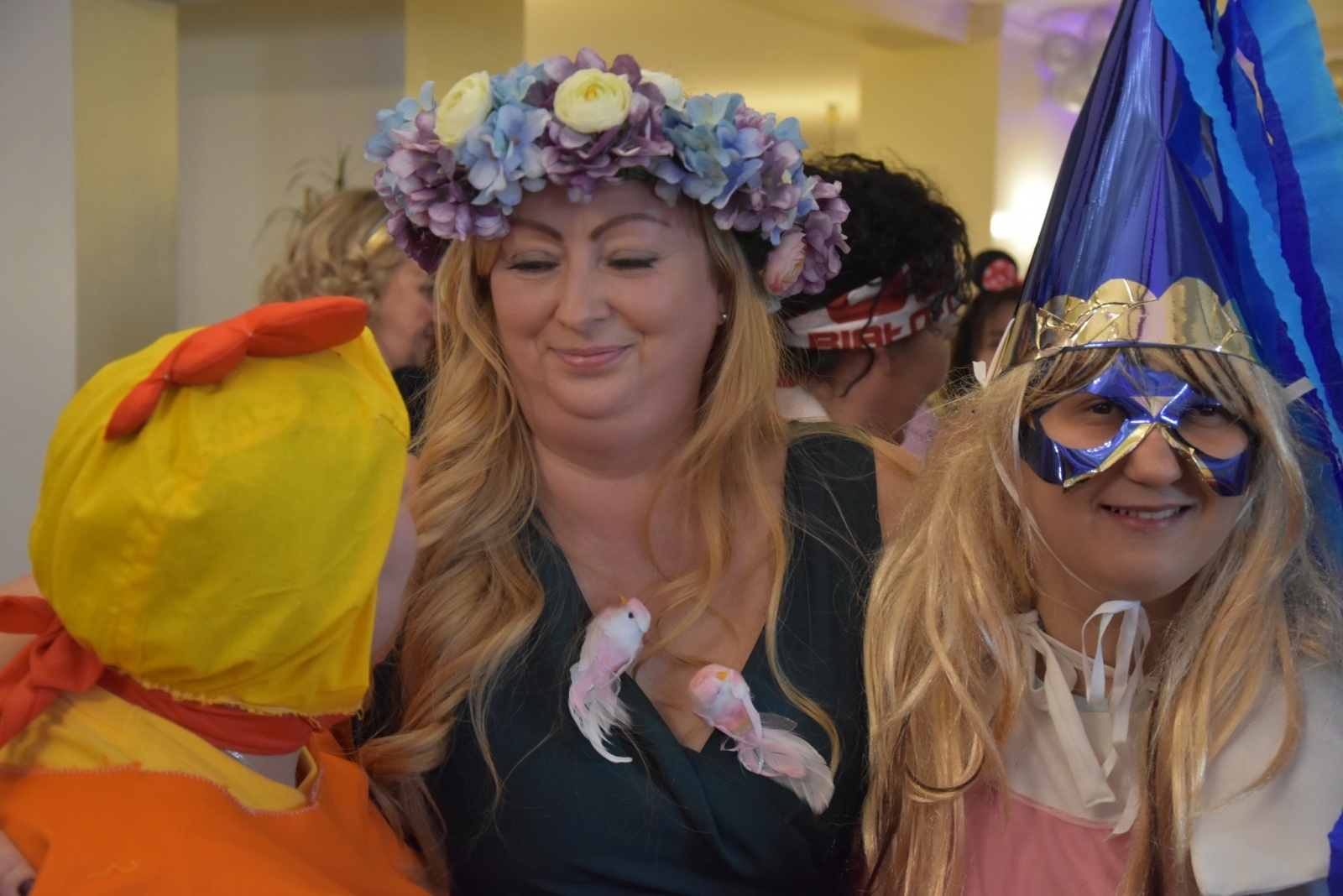 Zdjęcie w galerii na portalu naszwodzislaw.com: Magia karnawału, czyli 20. Bal Maskowy osób z niepełnosprawnościami [FOTO] wiadomości z regionu