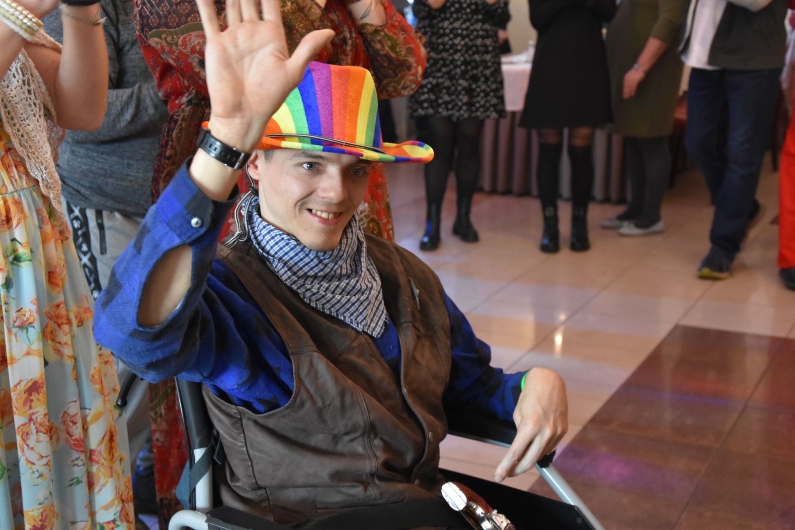 Zdjęcie w galerii na portalu naszwodzislaw.com: Magia karnawału, czyli 20. Bal Maskowy osób z niepełnosprawnościami [FOTO] wiadomości z regionu