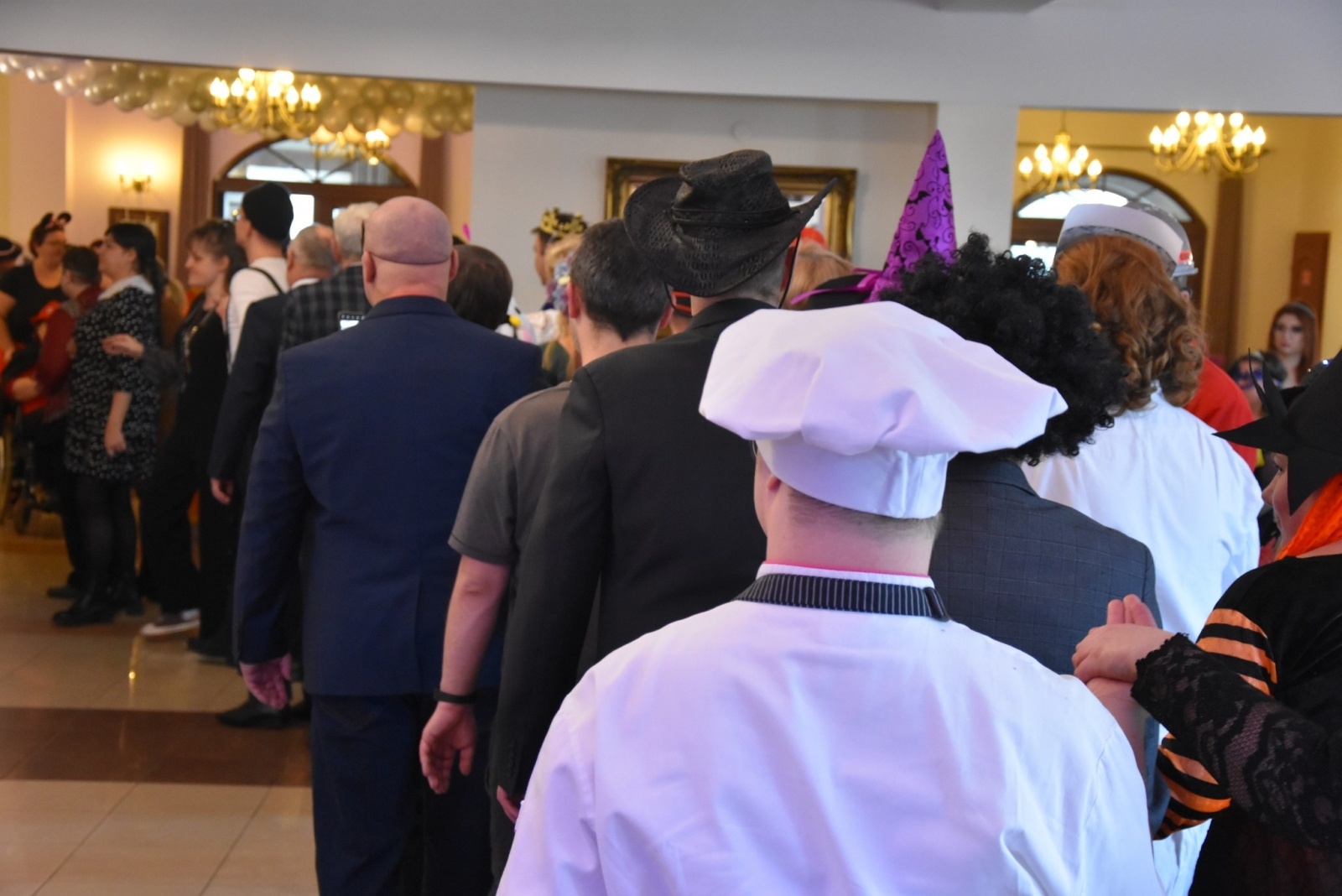 Zdjęcie w galerii na portalu naszwodzislaw.com: Magia karnawału, czyli 20. Bal Maskowy osób z niepełnosprawnościami [FOTO] wiadomości z regionu