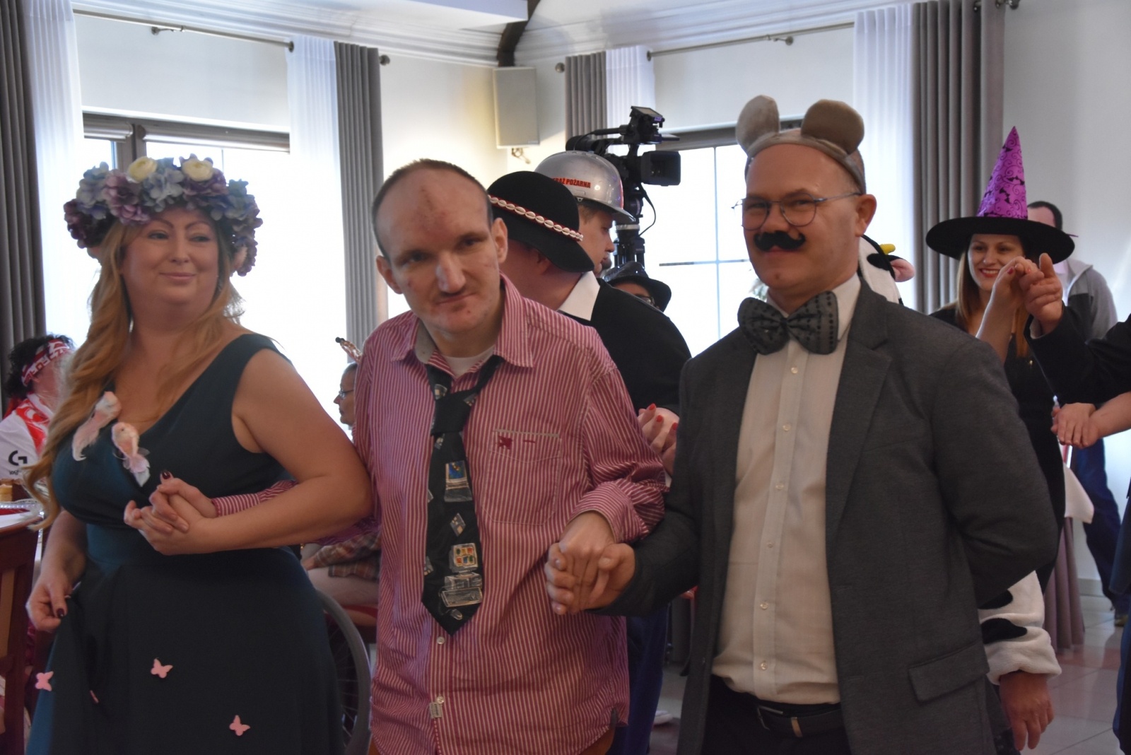 Zdjęcie w galerii na portalu naszwodzislaw.com: Magia karnawału, czyli 20. Bal Maskowy osób z niepełnosprawnościami [FOTO] wiadomości z regionu