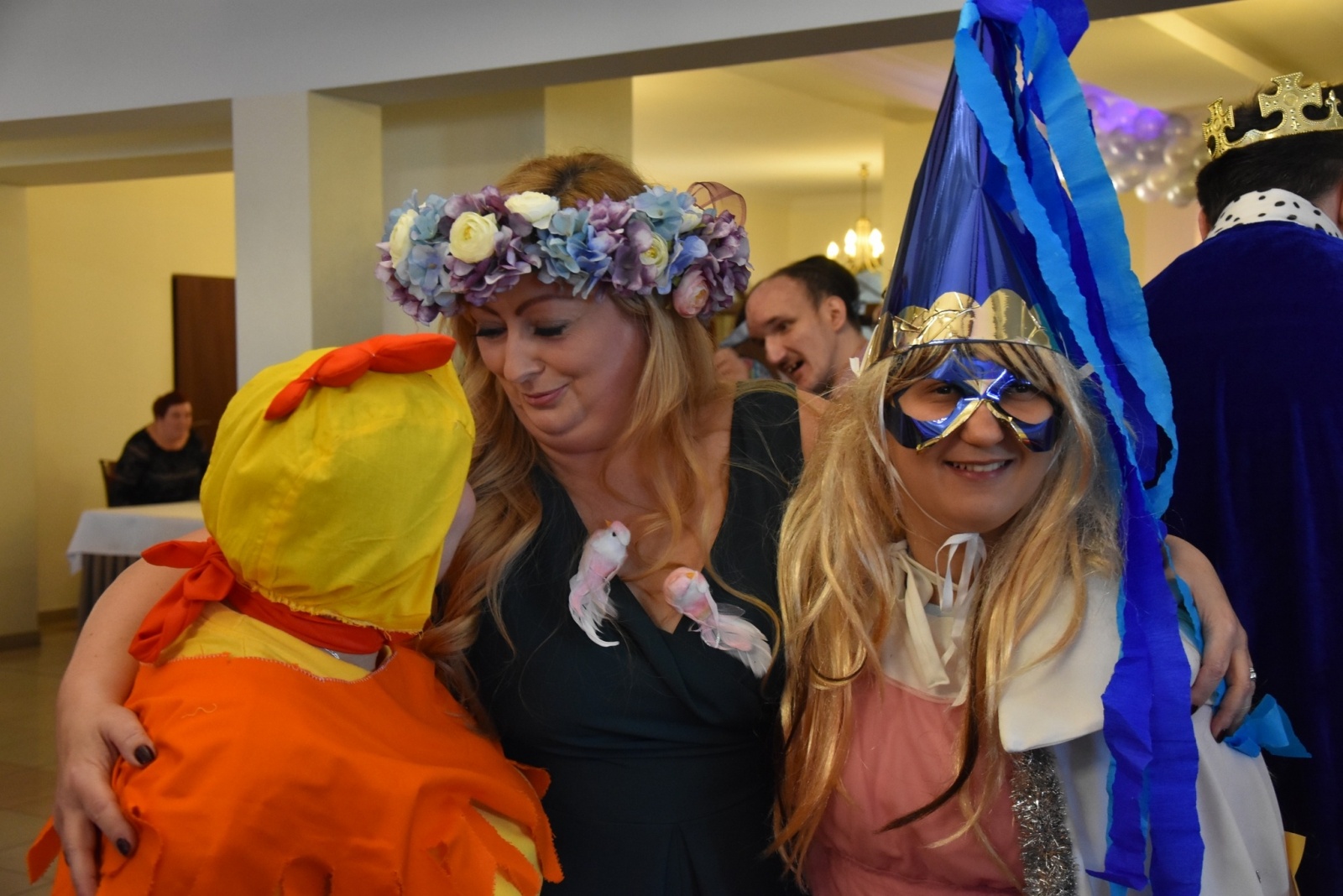 Zdjęcie w galerii na portalu naszwodzislaw.com: Magia karnawału, czyli 20. Bal Maskowy osób z niepełnosprawnościami [FOTO] wiadomości z regionu