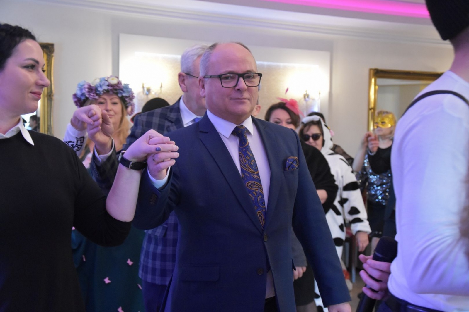 Zdjęcie w galerii na portalu naszwodzislaw.com: Magia karnawału, czyli 20. Bal Maskowy osób z niepełnosprawnościami [FOTO] wiadomości z regionu