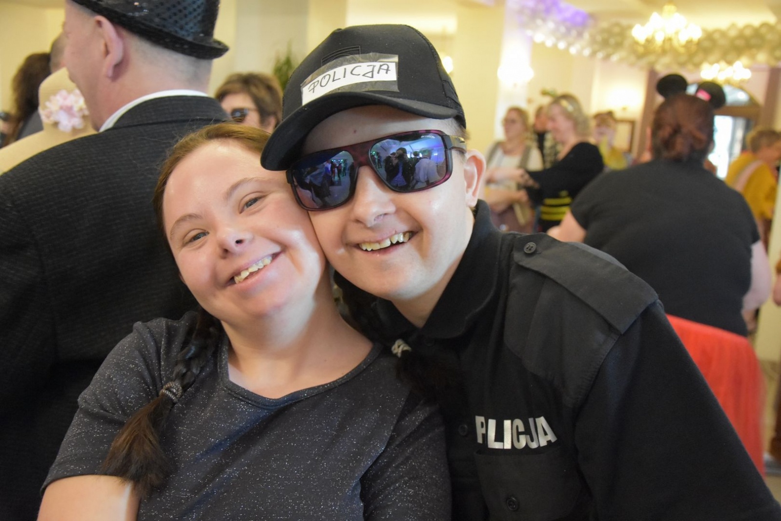 Zdjęcie w galerii na portalu naszwodzislaw.com: Magia karnawału, czyli 20. Bal Maskowy osób z niepełnosprawnościami [FOTO] wiadomości z regionu