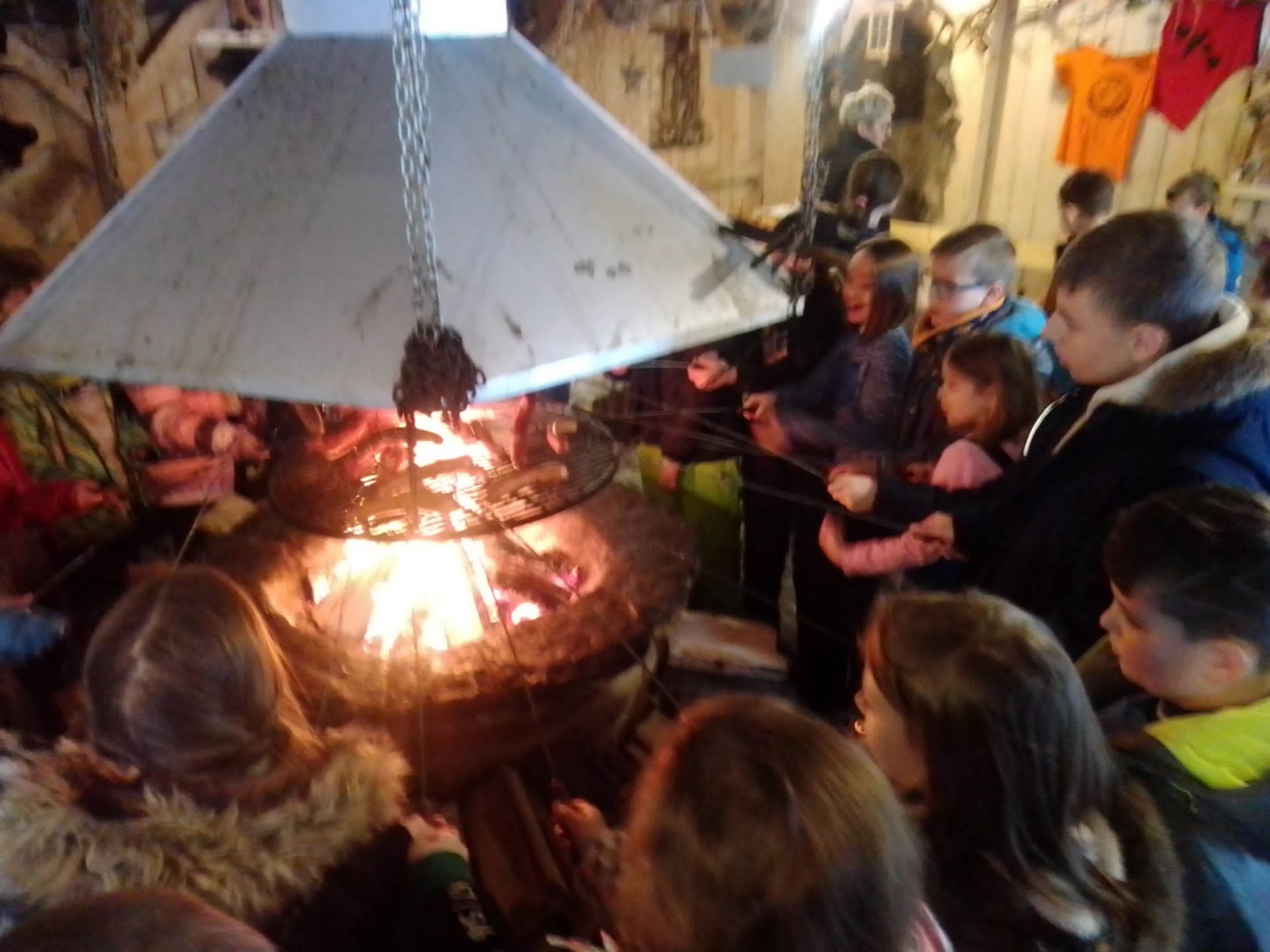 Zdjęcie w galerii na portalu naszwodzislaw.com: Zimowy kulig uczniów SP28 wiadomości z regionu