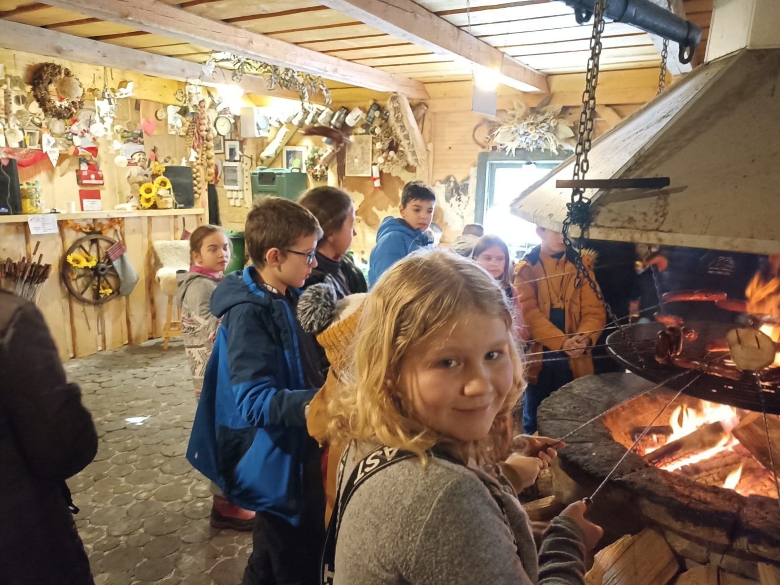 Zdjęcie w galerii na portalu naszwodzislaw.com: Zimowy kulig uczniów SP28 wiadomości z regionu