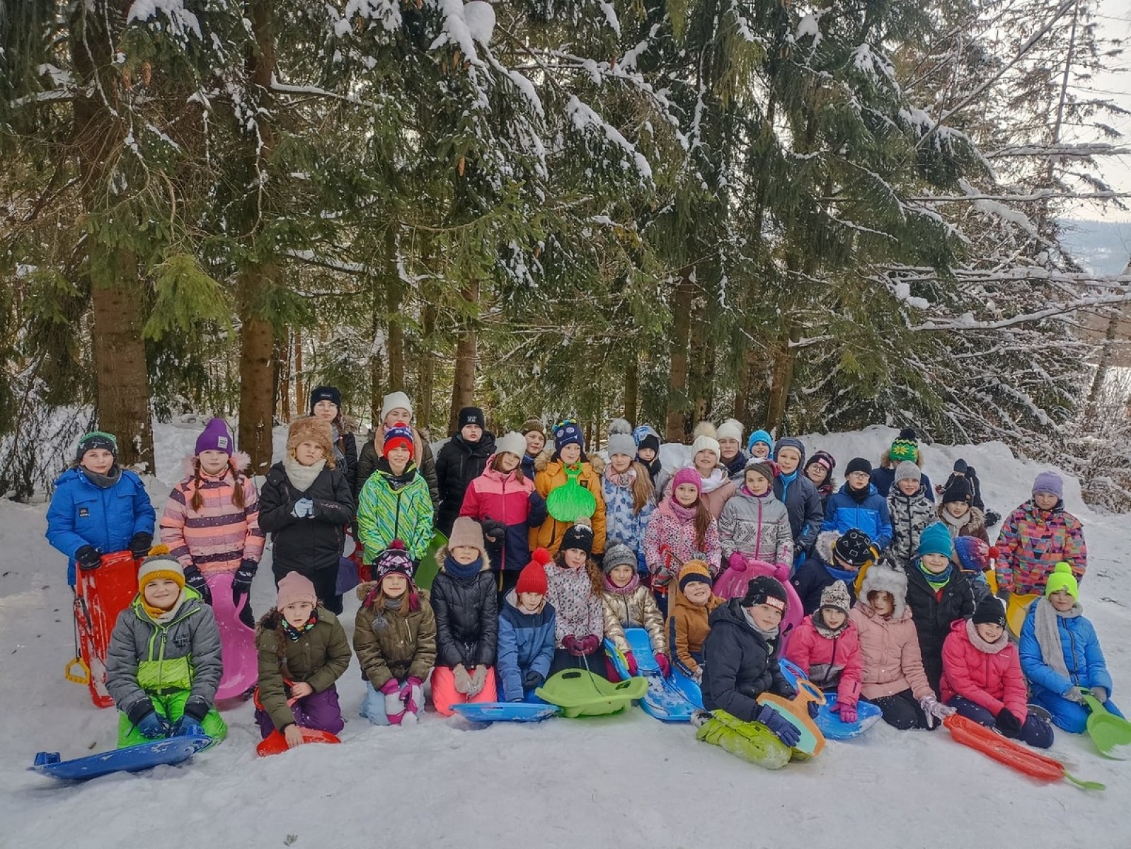 Zdjęcie w galerii na portalu naszwodzislaw.com: Zimowy kulig uczniów SP28 wiadomości z regionu