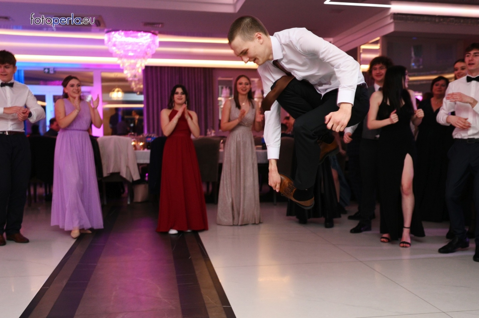 Zdjęcie w galerii na portalu naszwodzislaw.com: Maturzyści wodzisławskiego ZST bawili się w Białym Domu wiadomości z regionu