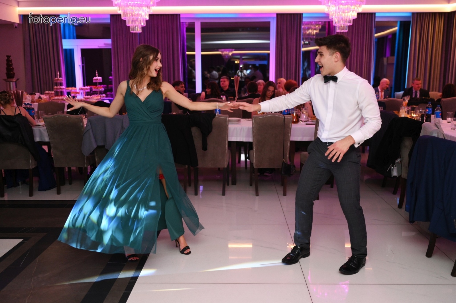 Zdjęcie w galerii na portalu naszwodzislaw.com: Maturzyści wodzisławskiego ZST bawili się w Białym Domu wiadomości z regionu