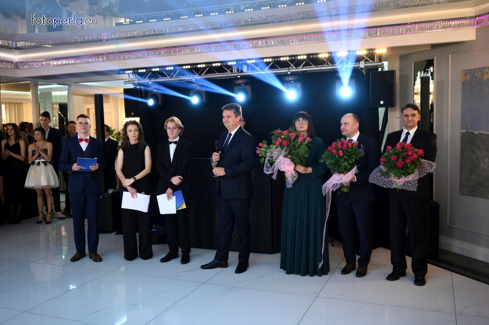 Zdjęcie w galerii na portalu naszwodzislaw.com: Maturzyści wodzisławskiego ZST bawili się w Białym Domu wiadomości z regionu