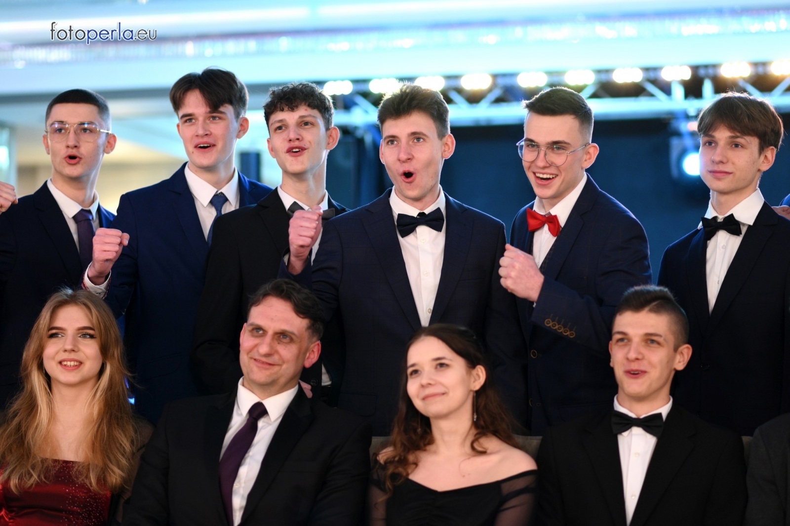 Zdjęcie w galerii na portalu naszwodzislaw.com: Maturzyści wodzisławskiego ZST bawili się w Białym Domu wiadomości z regionu