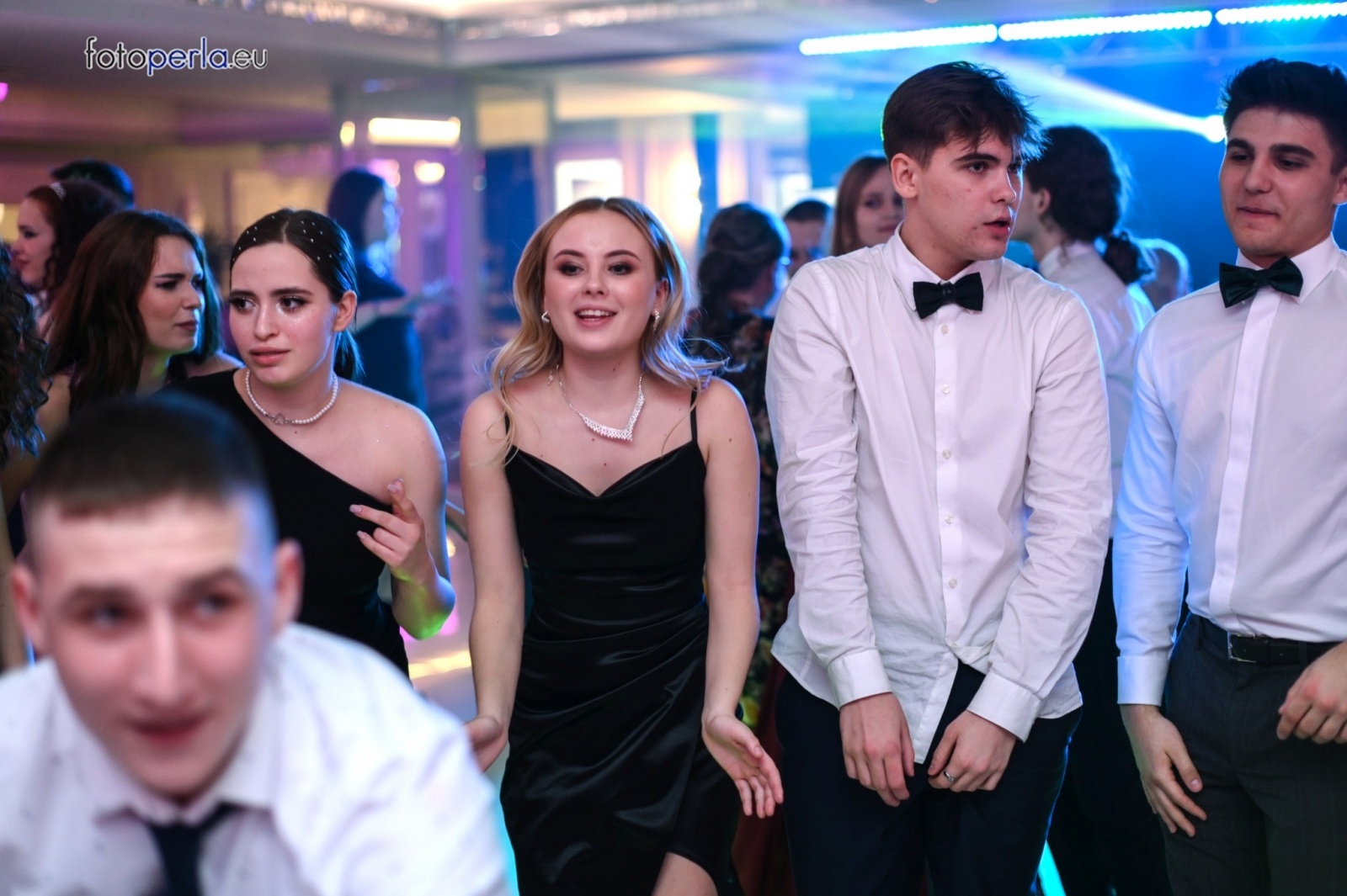 Zdjęcie w galerii na portalu naszwodzislaw.com: Maturzyści wodzisławskiego ZST bawili się w Białym Domu wiadomości z regionu