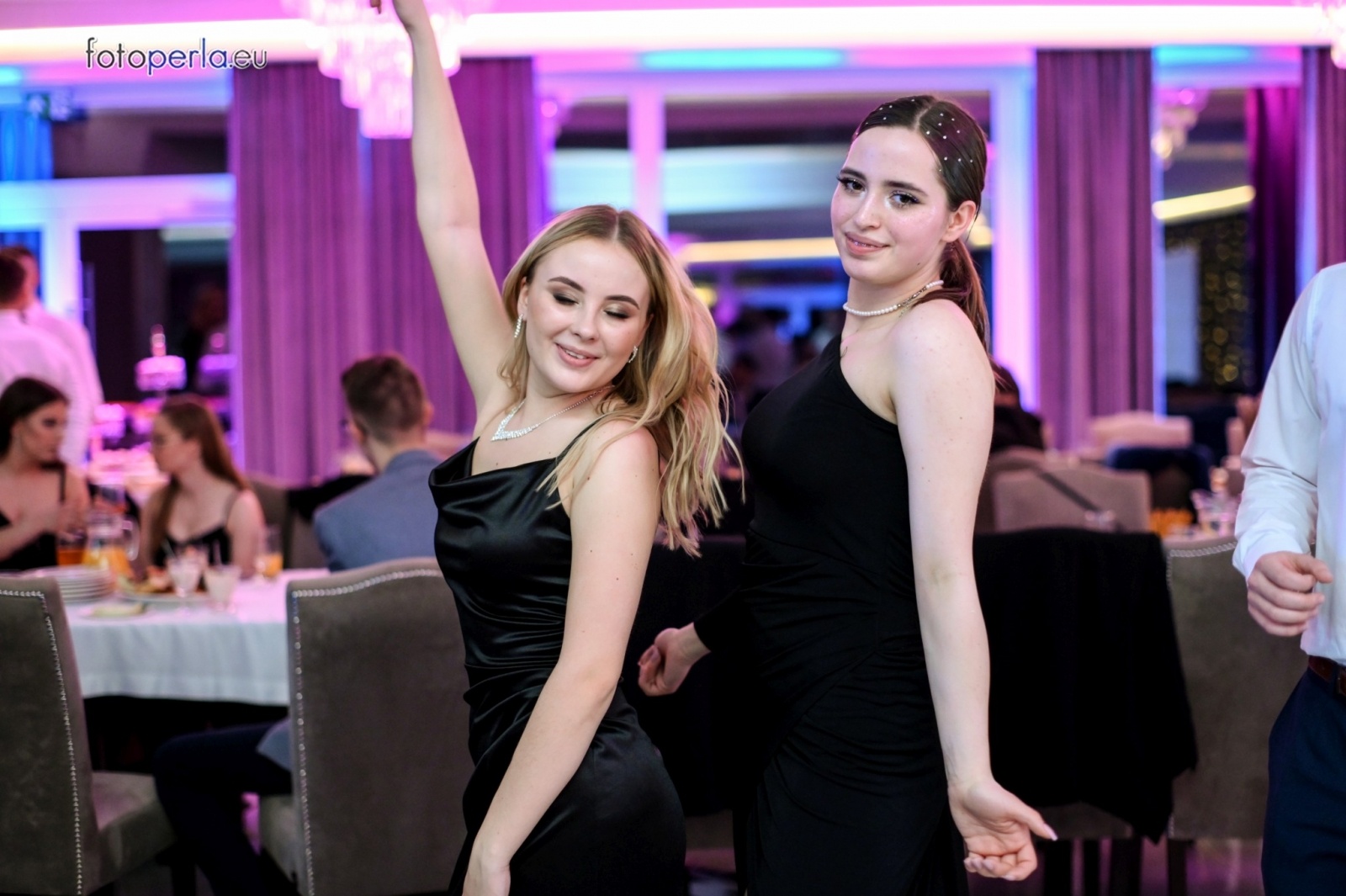 Zdjęcie w galerii na portalu naszwodzislaw.com: Maturzyści wodzisławskiego ZST bawili się w Białym Domu wiadomości z regionu