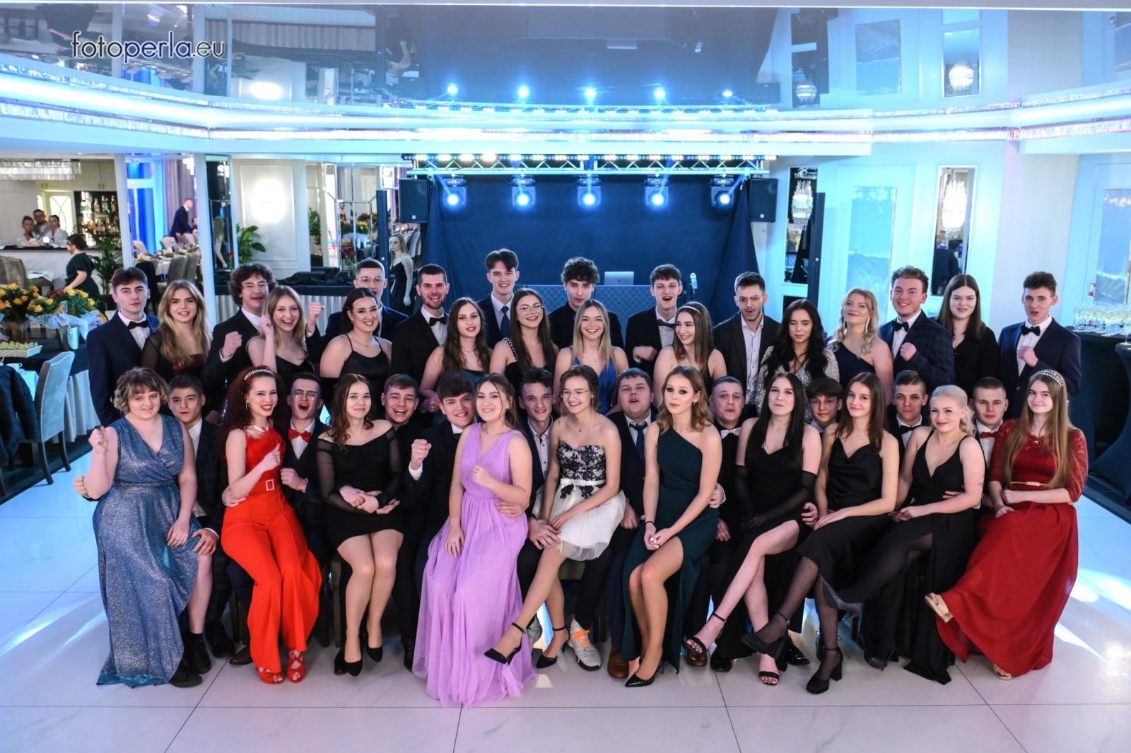 Zdjęcie w galerii na portalu naszwodzislaw.com: Maturzyści wodzisławskiego ZST bawili się w Białym Domu wiadomości z regionu