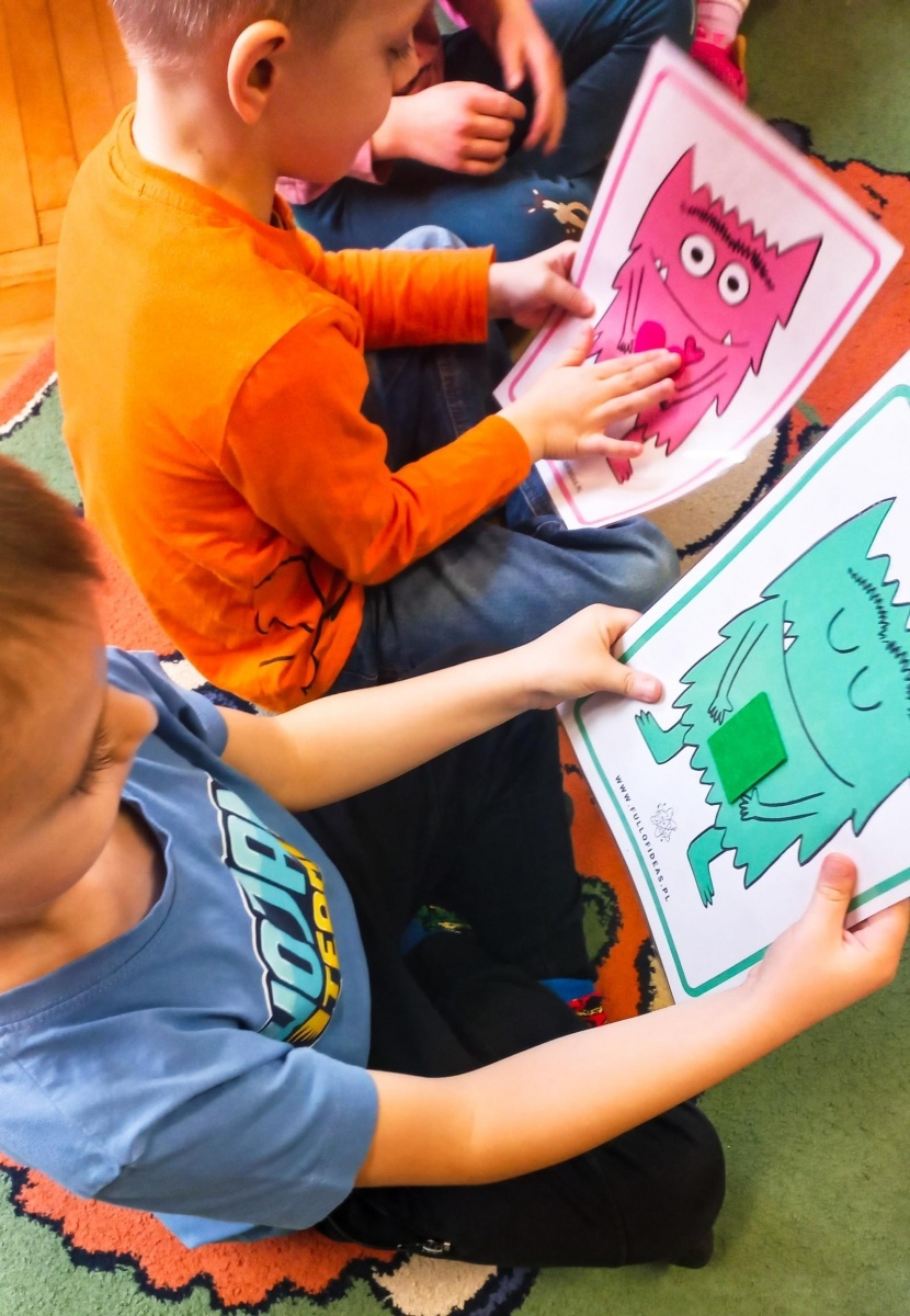 Zdjęcie w galerii na portalu naszwodzislaw.com: Kolorowy Potwór w przedszkolu numer 19 wiadomości z regionu