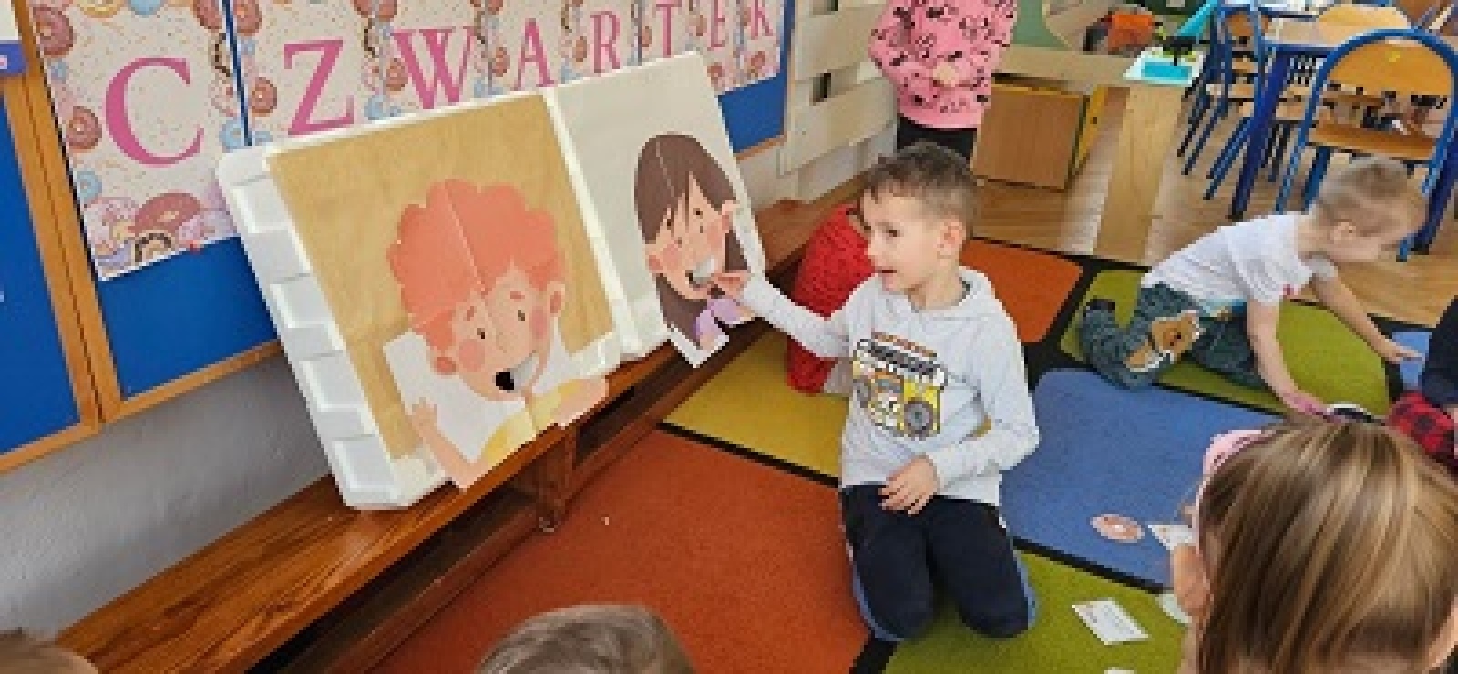 Zdjęcie w galerii na portalu naszwodzislaw.com: Tłusty czwartek w przedszkolu numer 6 wiadomości z regionu