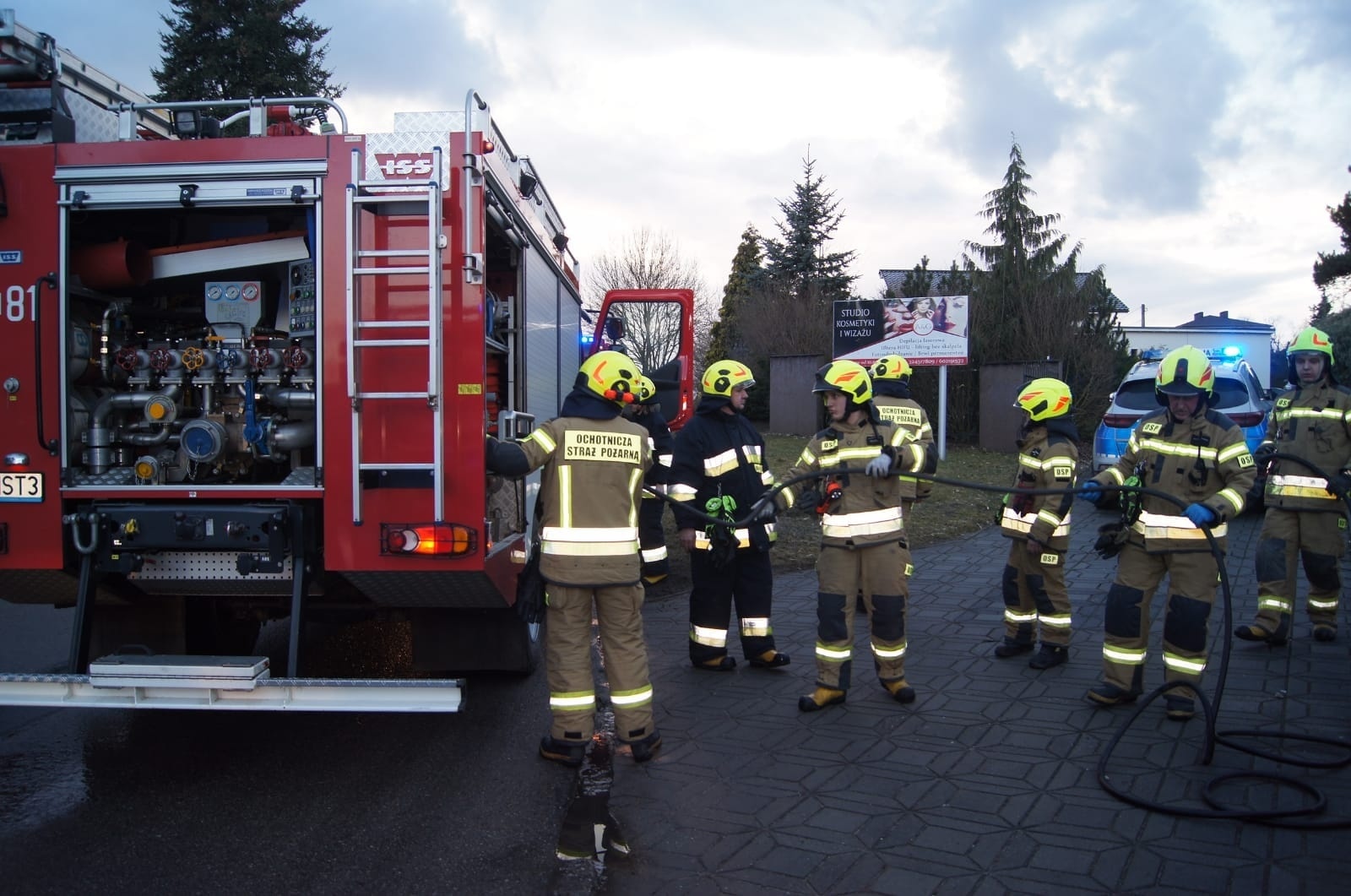 Zdjęcie w galerii na portalu naszwodzislaw.com: W Syryni palił się pustostan wiadomości z regionu