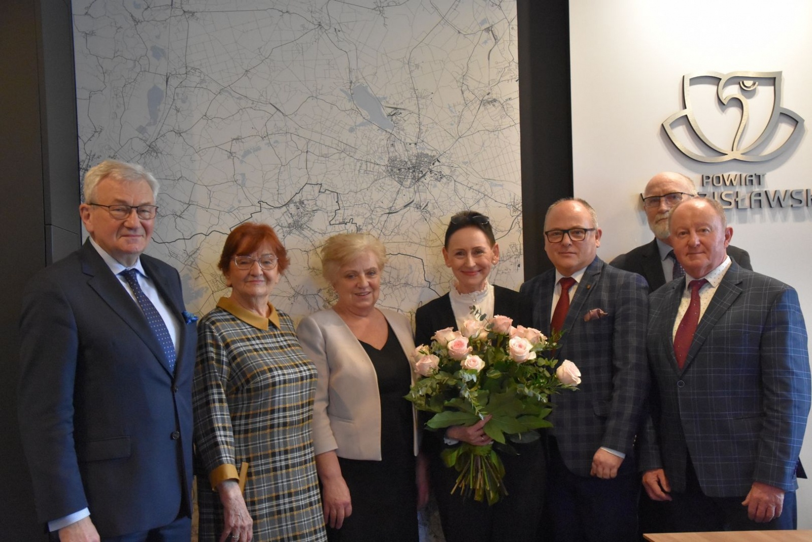 Zdjęcie w galerii na portalu naszwodzislaw.com: Podziękowali za lata imponującej pracy. Irena Obiegły przeszła na emeryturę wiadomości z regionu