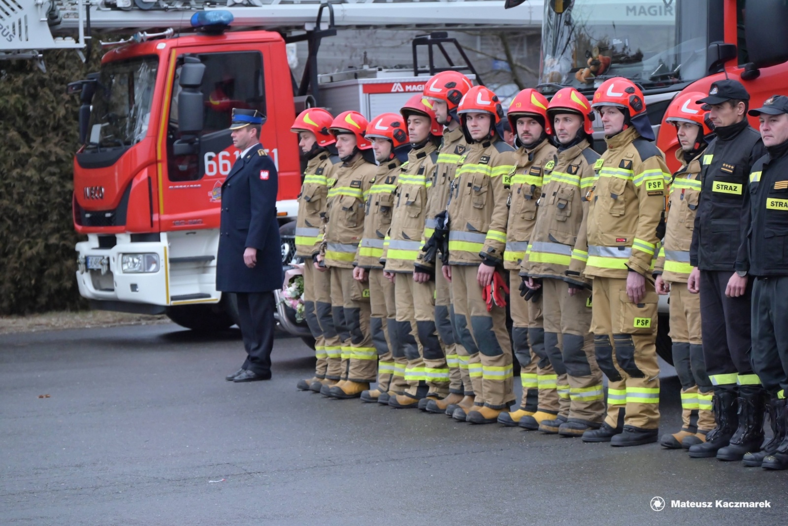 Zdjęcie w galerii na portalu naszwodzislaw.com: Doświadczony dowódca przeszedł na strażacką emeryturę wiadomości z regionu