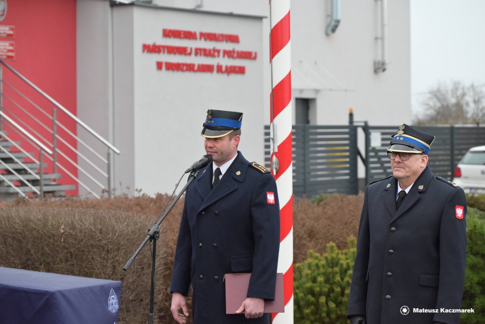 Zdjęcie w galerii na portalu naszwodzislaw.com: Doświadczony dowódca przeszedł na strażacką emeryturę wiadomości z regionu