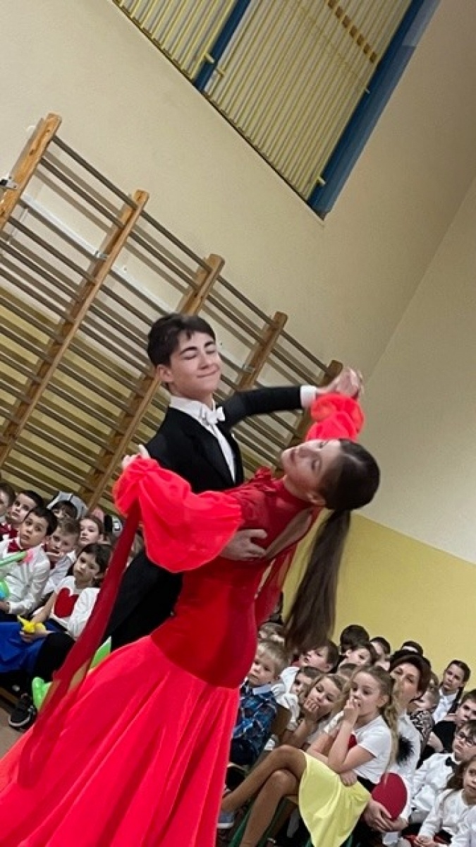 Zdjęcie w galerii na portalu naszwodzislaw.com: Koncert walentynkowo – ostatkowy w SP16 [FOTO] wiadomości z regionu