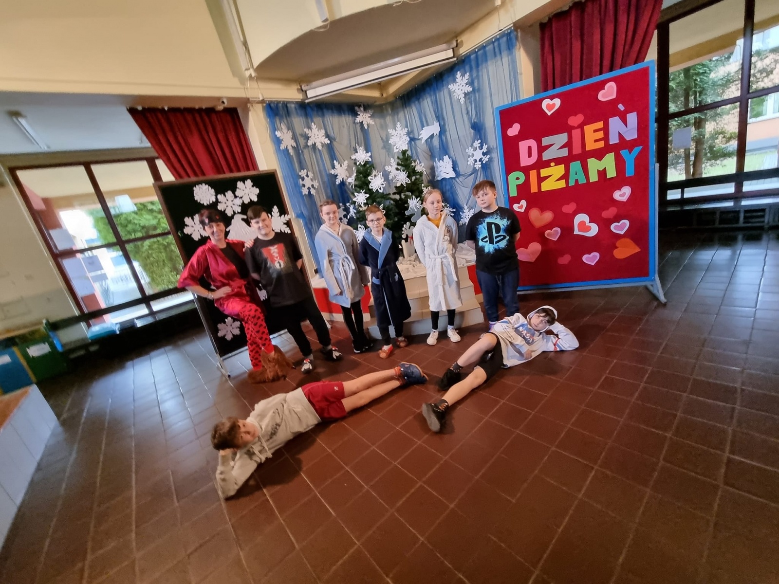 Zdjęcie w galerii na portalu naszwodzislaw.com: Dzień piżamy w SP 28 wiadomości z regionu