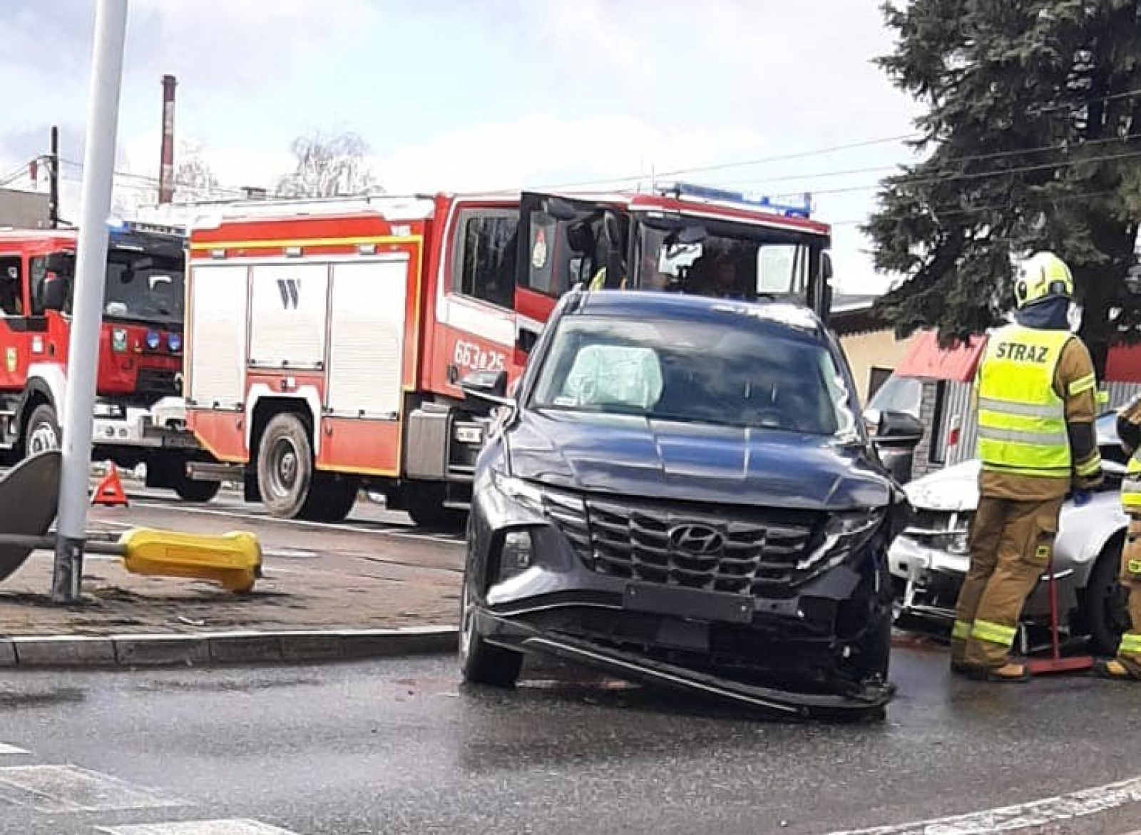 Zdjęcie w galerii na portalu naszwodzislaw.com: Wymuszenie pierwszeństwa przyczyną dwóch kolizji [FOTO] wiadomości z regionu