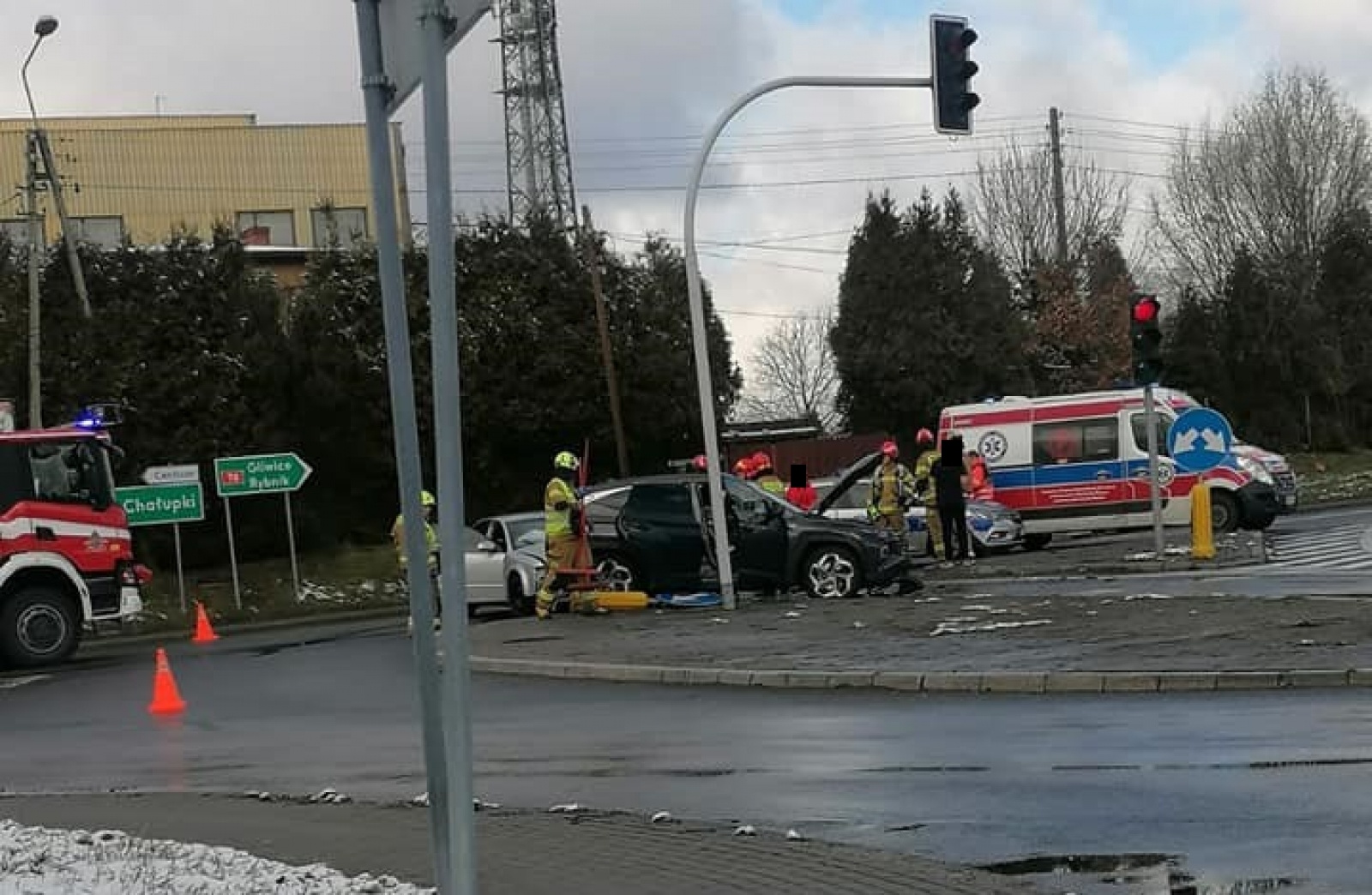 Zdjęcie w galerii na portalu naszwodzislaw.com: Wymuszenie pierwszeństwa przyczyną dwóch kolizji [FOTO] wiadomości z regionu