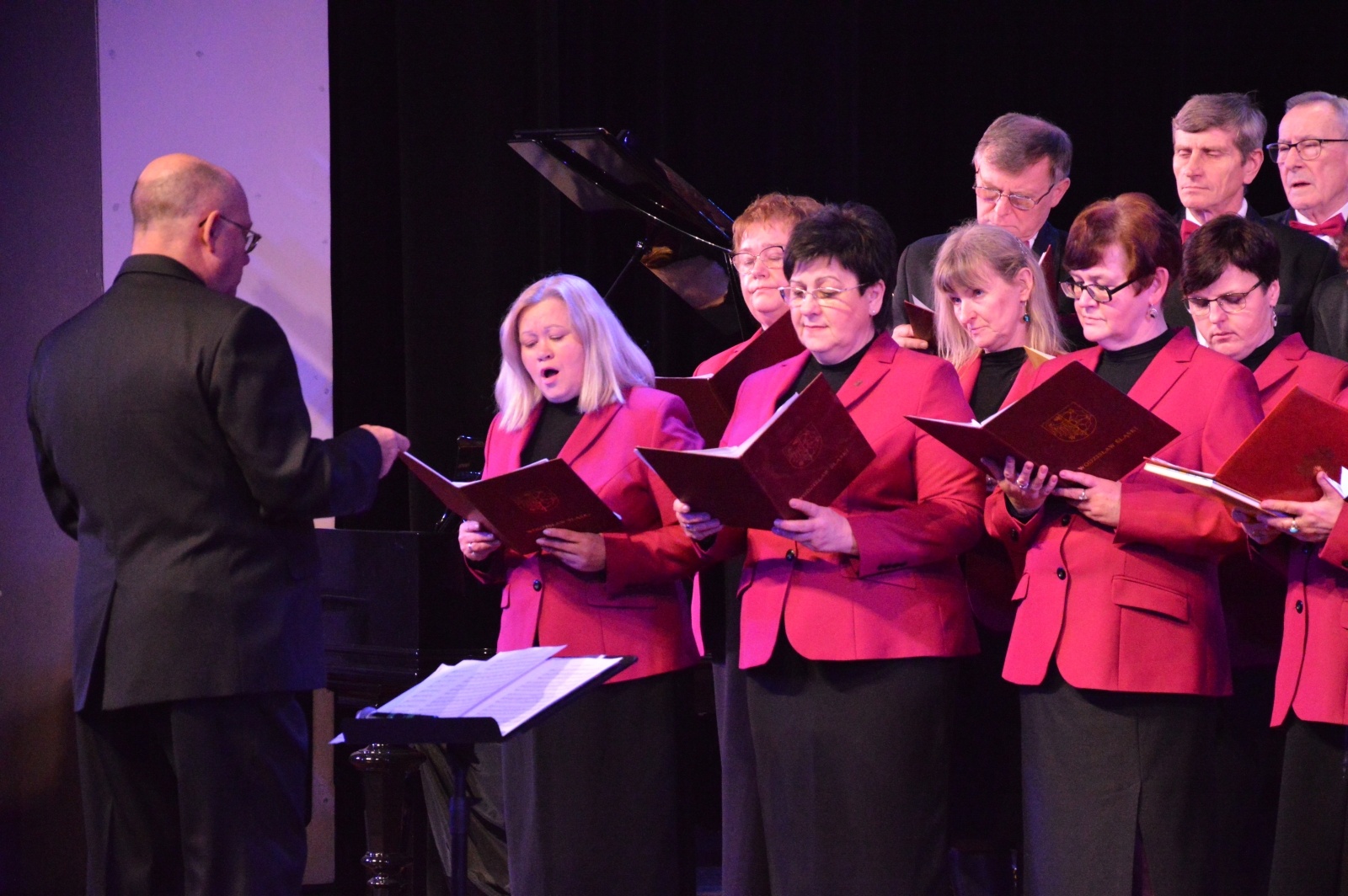 Zdjęcie w galerii na portalu naszwodzislaw.com: Chór Jadwiga gościem na Dniu Mowy Ojczystej w Radlinie wiadomości z regionu