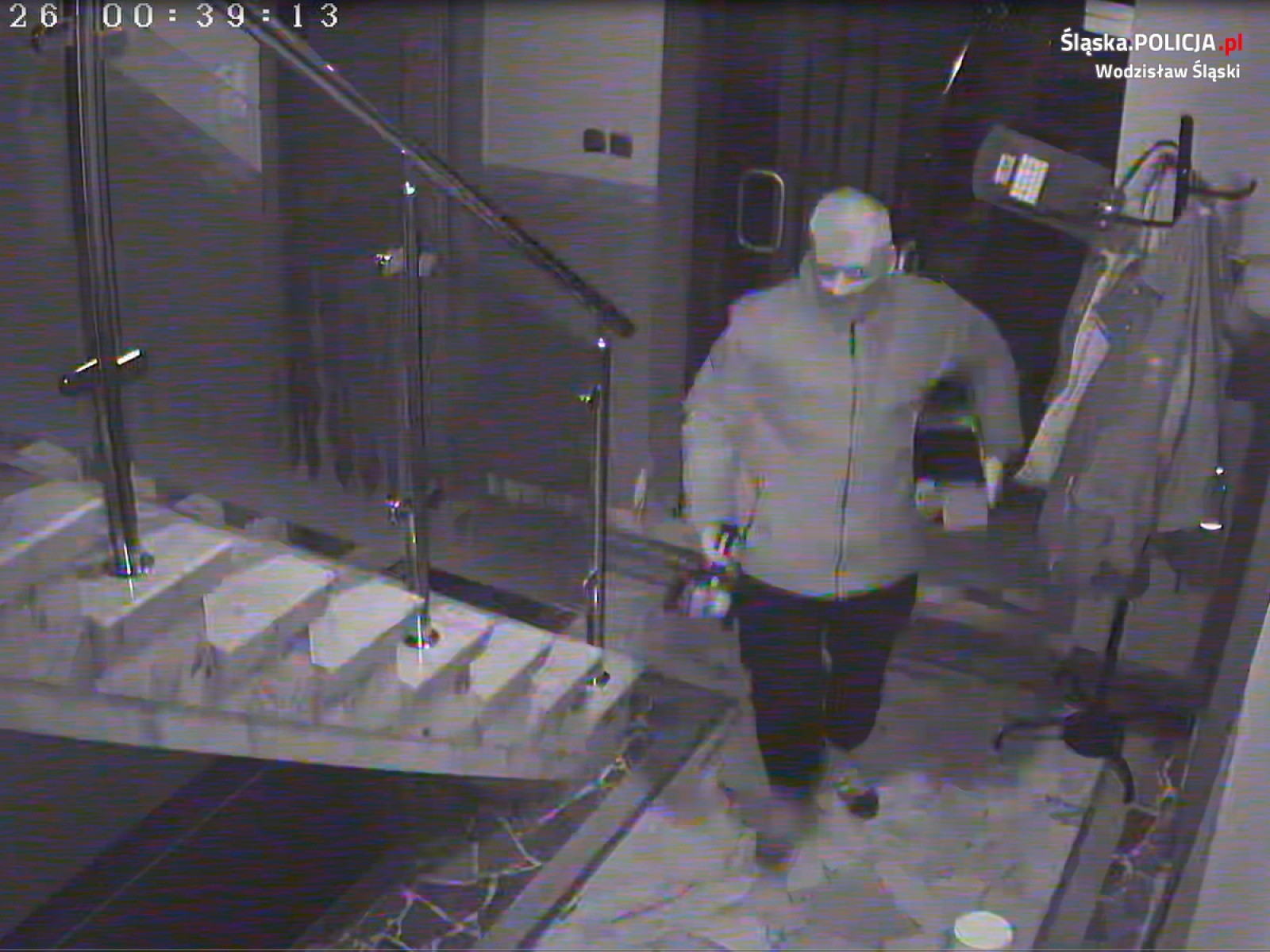 Zdjęcie w galerii na portalu naszwodzislaw.com: Policjanci z Gorzyc poszukują złodziei z Łazisk. Poznajesz ich? wiadomości z regionu