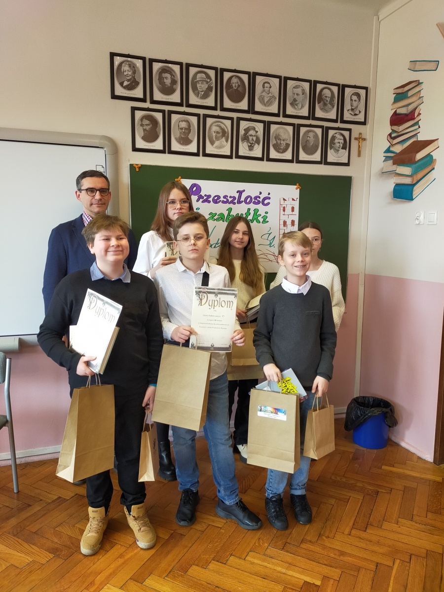 Zdjęcie w galerii na portalu naszwodzislaw.com: Przeszłość i zabytki Wodzisławia Śląskiego. Konkurs miejski w ZSP4 wiadomości z regionu