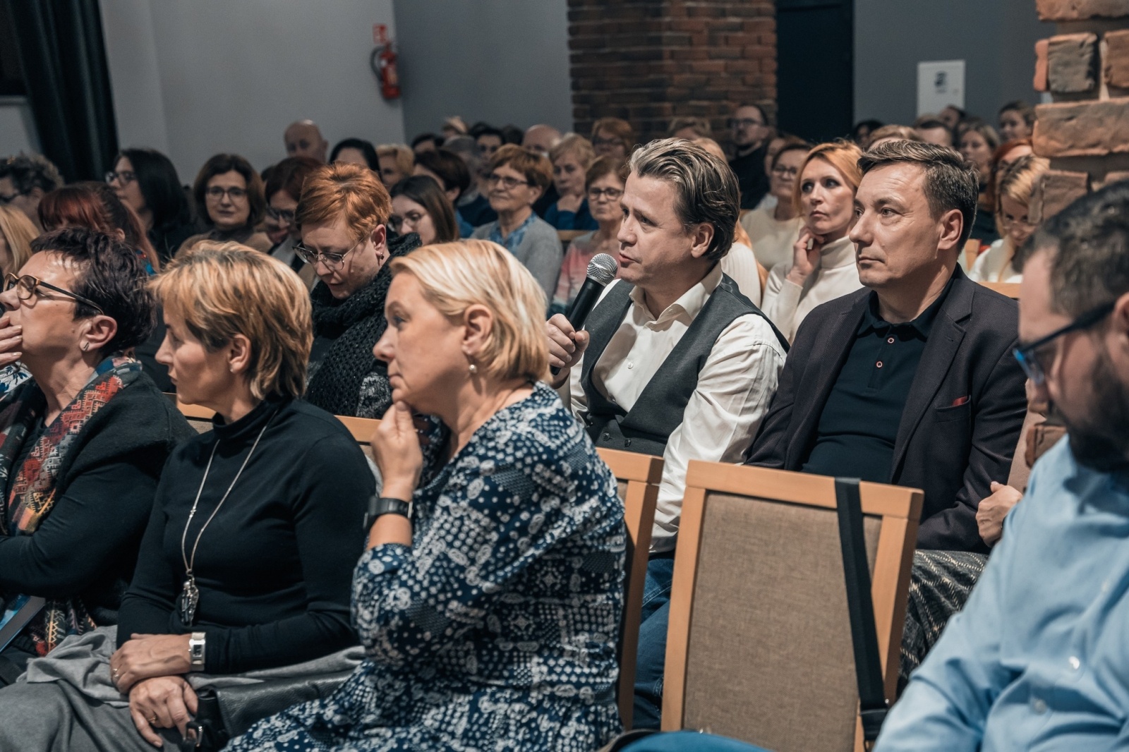 Zdjęcie w galerii na portalu naszwodzislaw.com: Mariusz Szczygieł w Godowie opowiadał o Czechach wiadomości z regionu