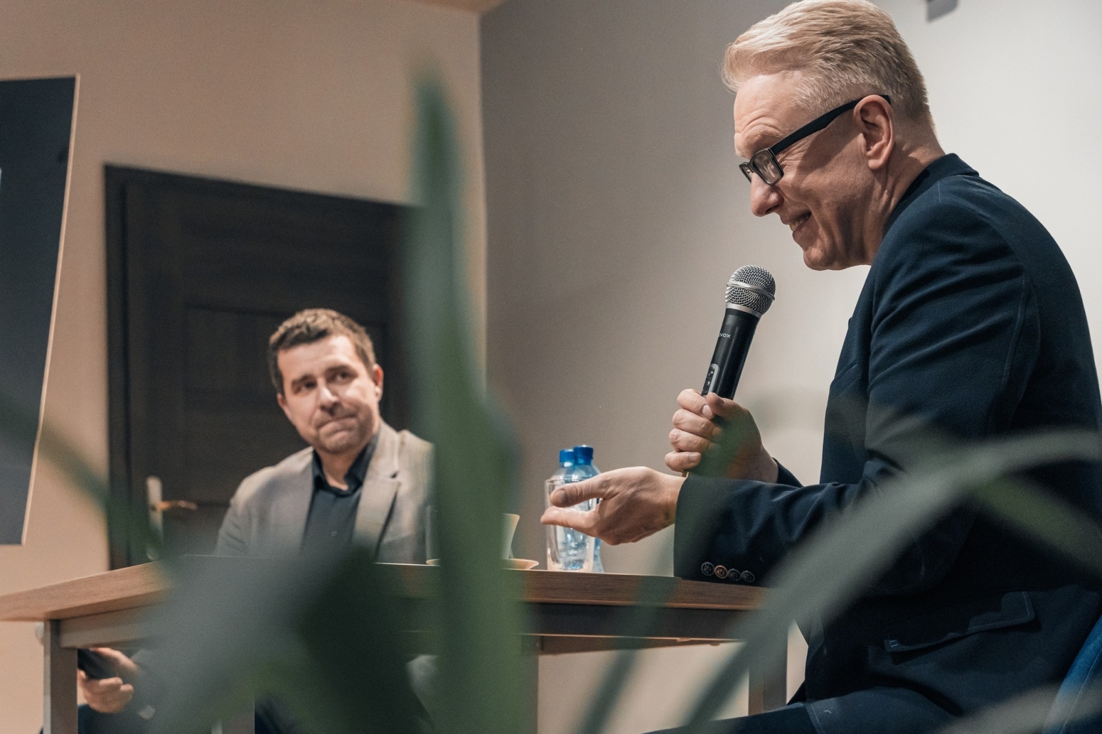 Zdjęcie w galerii na portalu naszwodzislaw.com: Mariusz Szczygieł w Godowie opowiadał o Czechach wiadomości z regionu