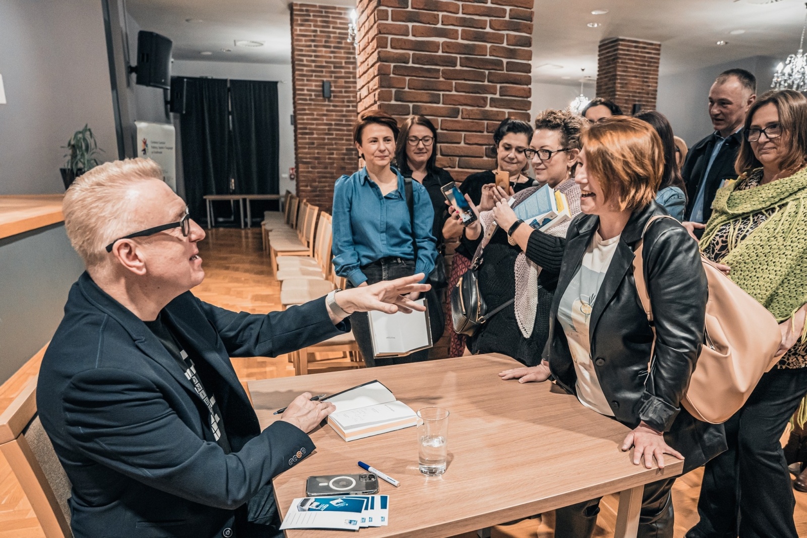 Zdjęcie w galerii na portalu naszwodzislaw.com: Mariusz Szczygieł w Godowie opowiadał o Czechach wiadomości z regionu