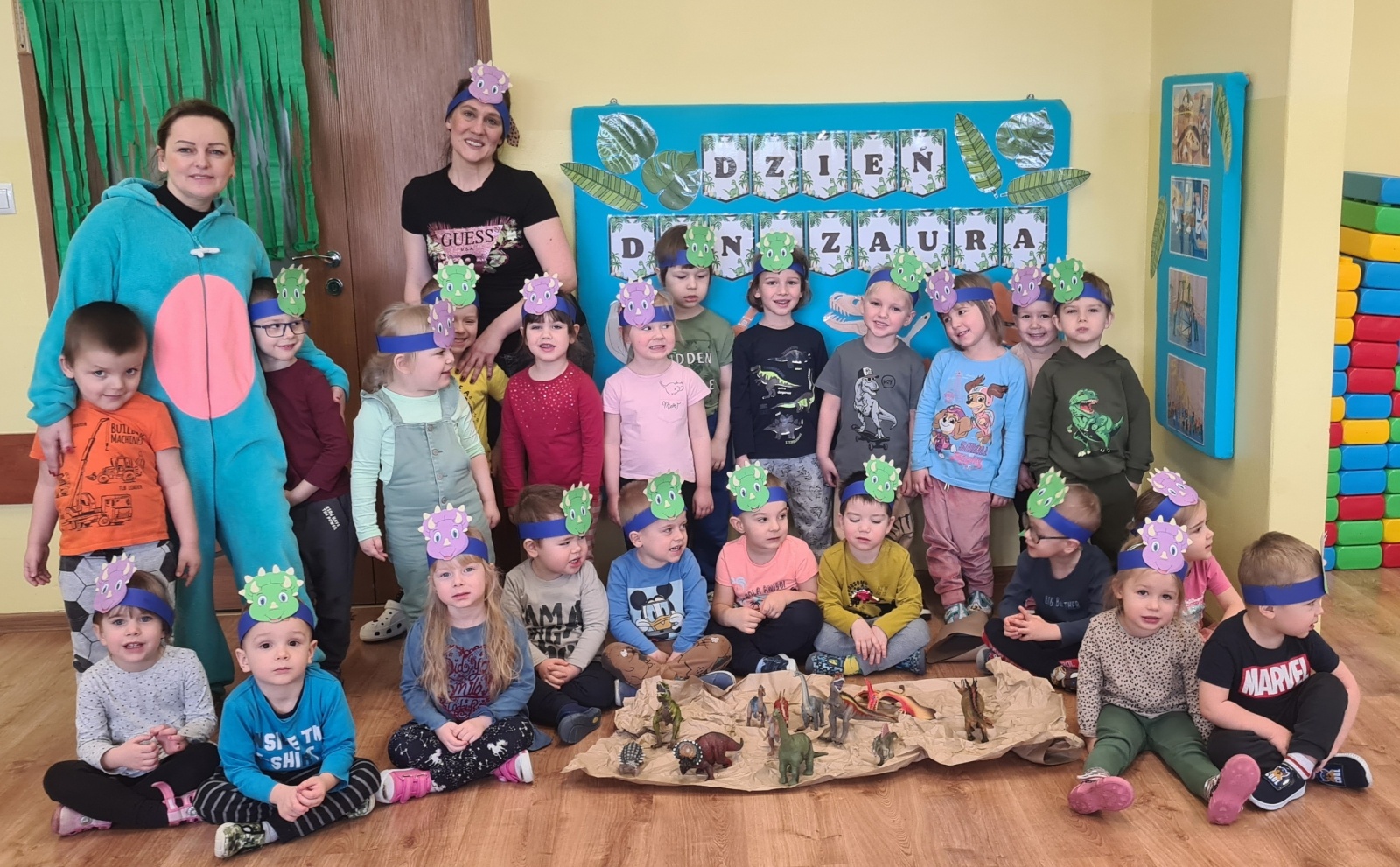 Zdjęcie w galerii na portalu naszwodzislaw.com: Dzień dinozaura w wodzisławskich przedszkolach wiadomości z regionu