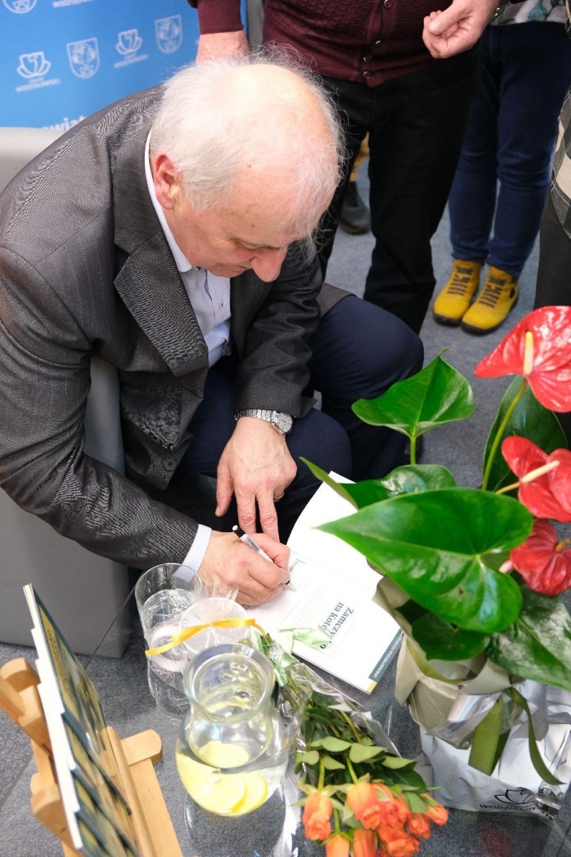 Zdjęcie w galerii na portalu naszwodzislaw.com: Premiera Zamczyska na Kotówce za nami wiadomości z regionu