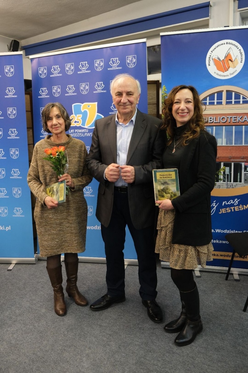 Zdjęcie w galerii na portalu naszwodzislaw.com: Premiera Zamczyska na Kotówce za nami wiadomości z regionu