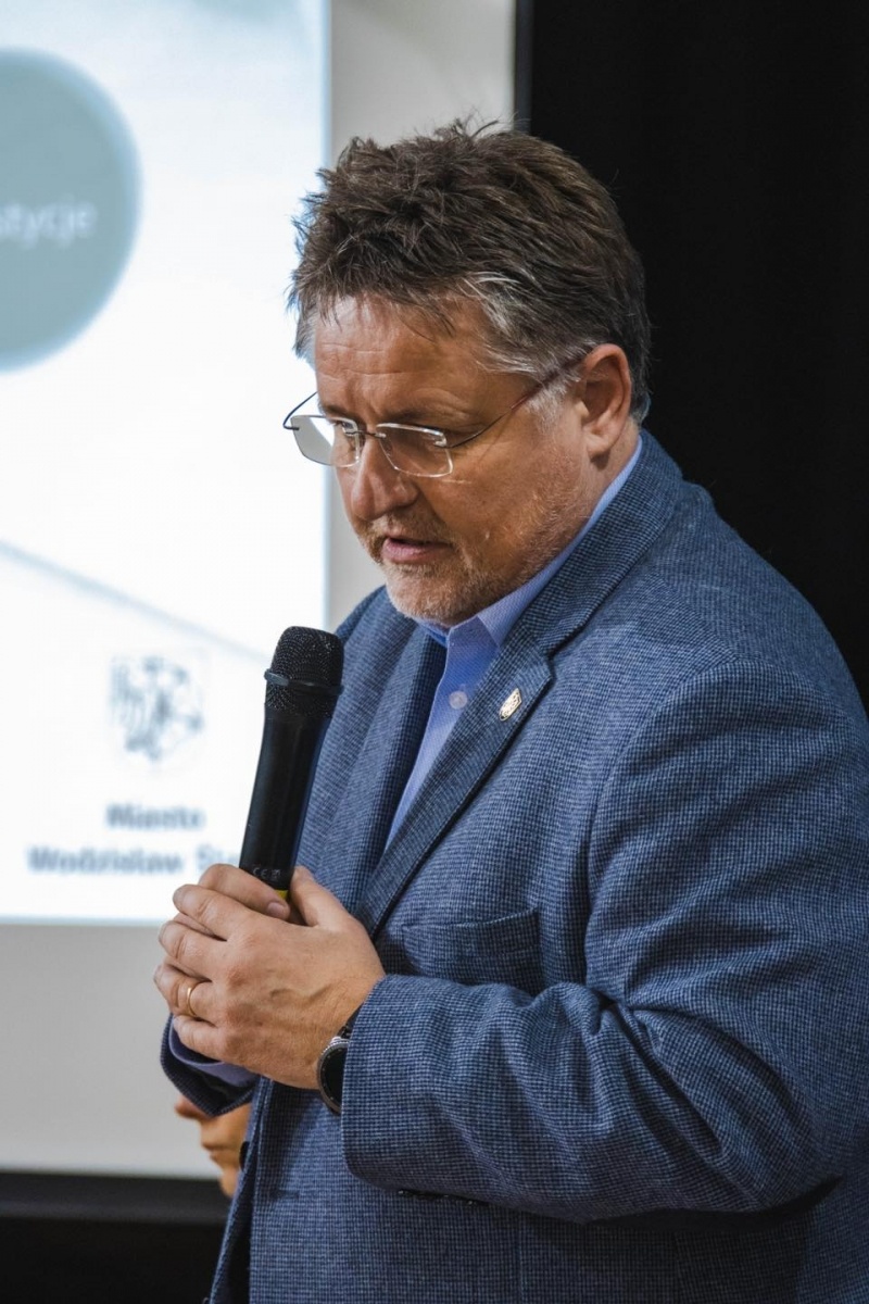 Zdjęcie w galerii na portalu naszwodzislaw.com: Mieczysław Kieca rozpoczął tournée po Wodzisławiu Śląskim wiadomości z regionu