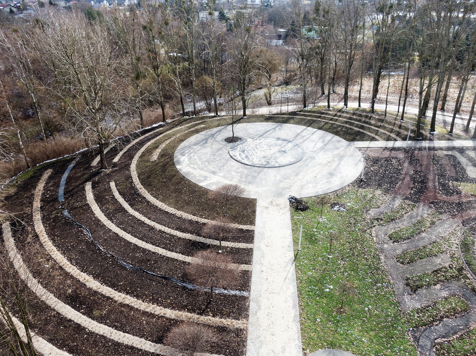 Zdjęcie w galerii na portalu naszwodzislaw.com: Radlin. Park Jordanowski rośnie na naszych oczach wiadomości z regionu