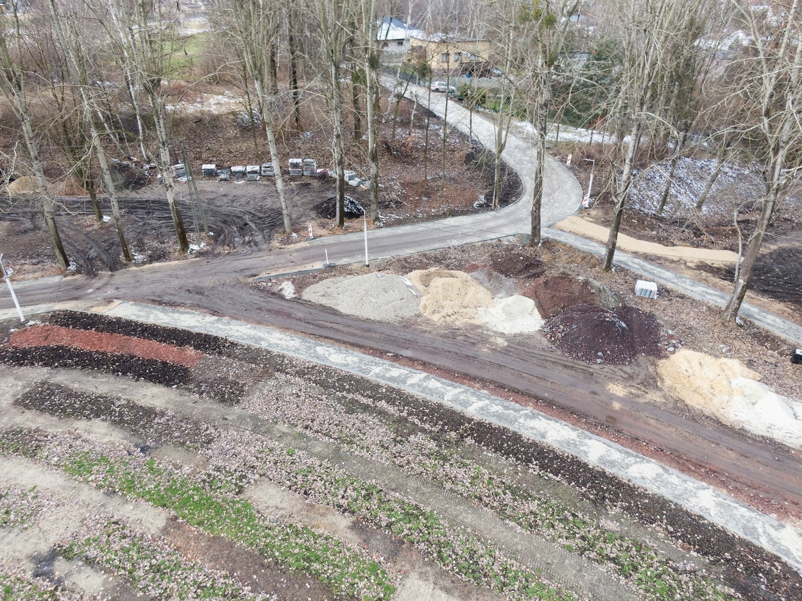 Zdjęcie w galerii na portalu naszwodzislaw.com: Radlin. Park Jordanowski rośnie na naszych oczach wiadomości z regionu