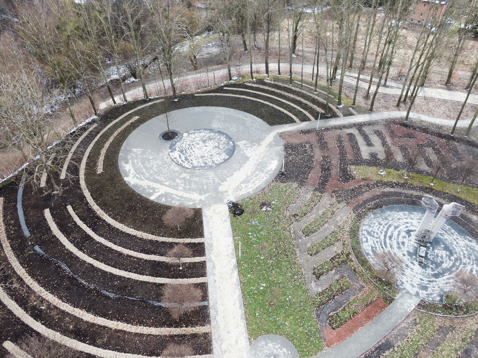 Zdjęcie w galerii na portalu naszwodzislaw.com: Radlin. Park Jordanowski rośnie na naszych oczach wiadomości z regionu