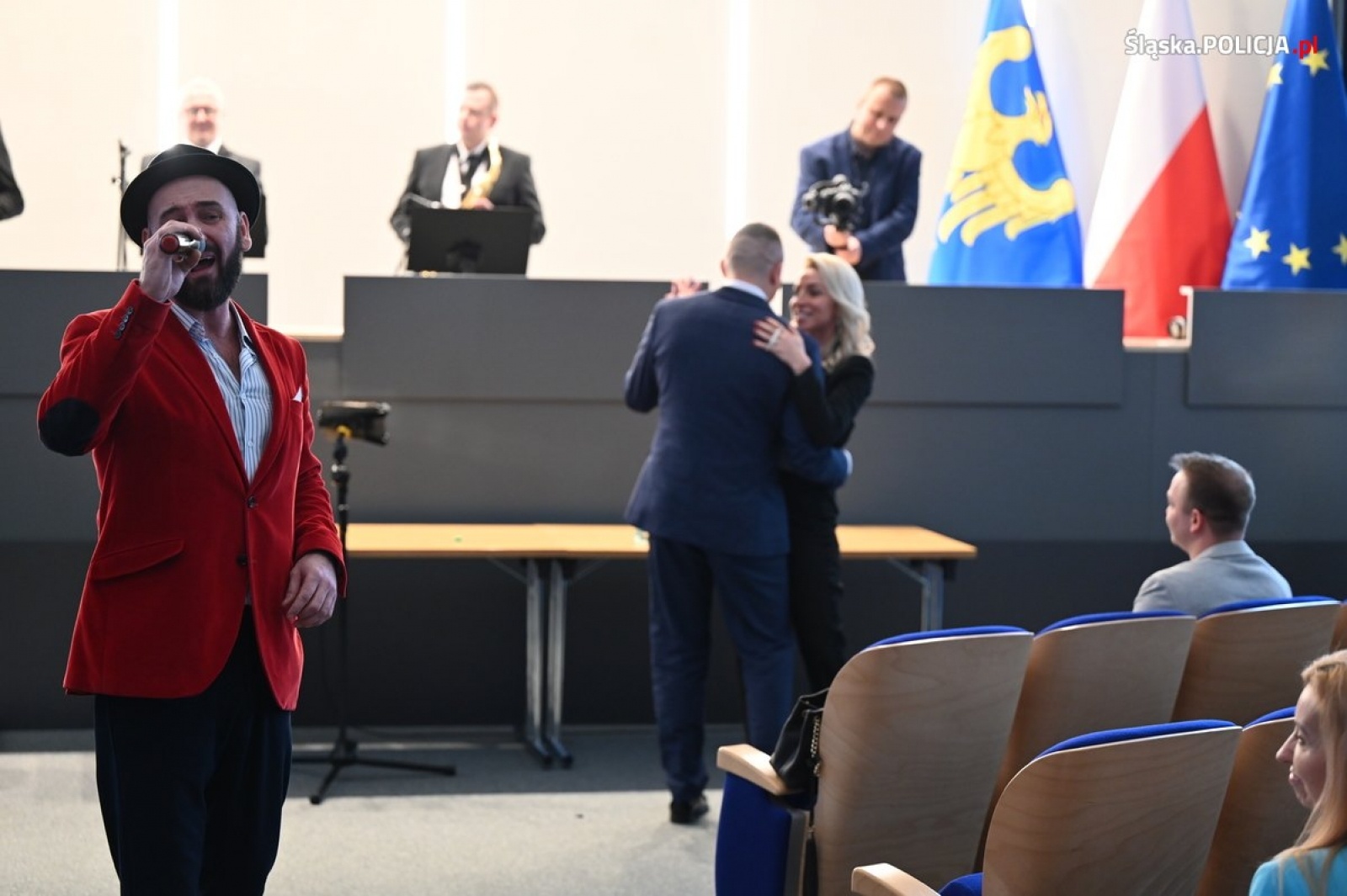 Zdjęcie w galerii na portalu naszwodzislaw.com: Kobieca energia w policji. 8 marca w komendzie wiadomości z regionu