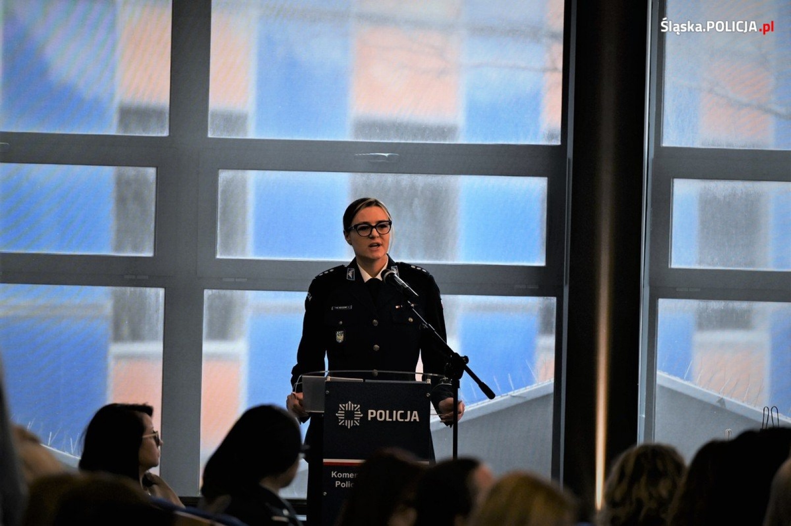 Zdjęcie w galerii na portalu naszwodzislaw.com: Kobieca energia w policji. 8 marca w komendzie wiadomości z regionu