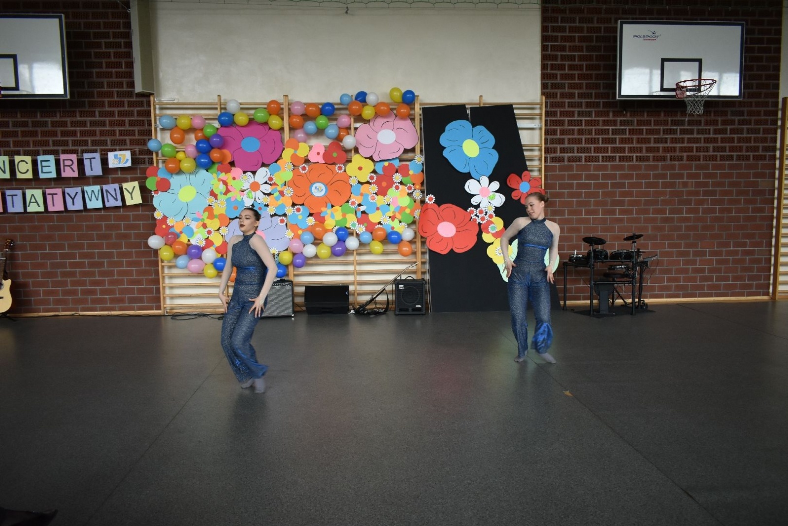 Zdjęcie w galerii na portalu naszwodzislaw.com: XIII Koncert Charytatywny w Ekonomiku. Zagrali dla Mikołaja [FOTO] wiadomości z regionu