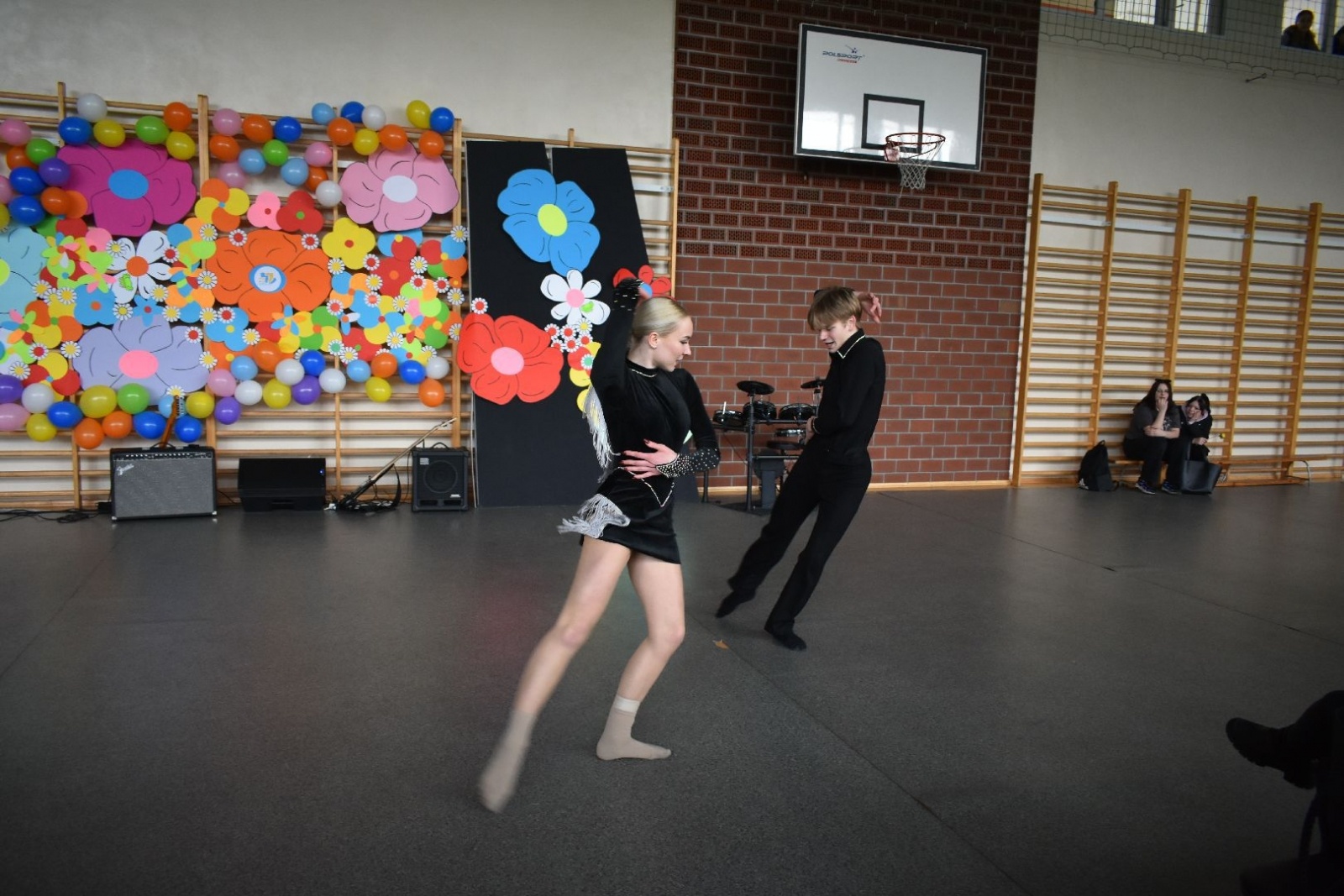 Zdjęcie w galerii na portalu naszwodzislaw.com: XIII Koncert Charytatywny w Ekonomiku. Zagrali dla Mikołaja [FOTO] wiadomości z regionu