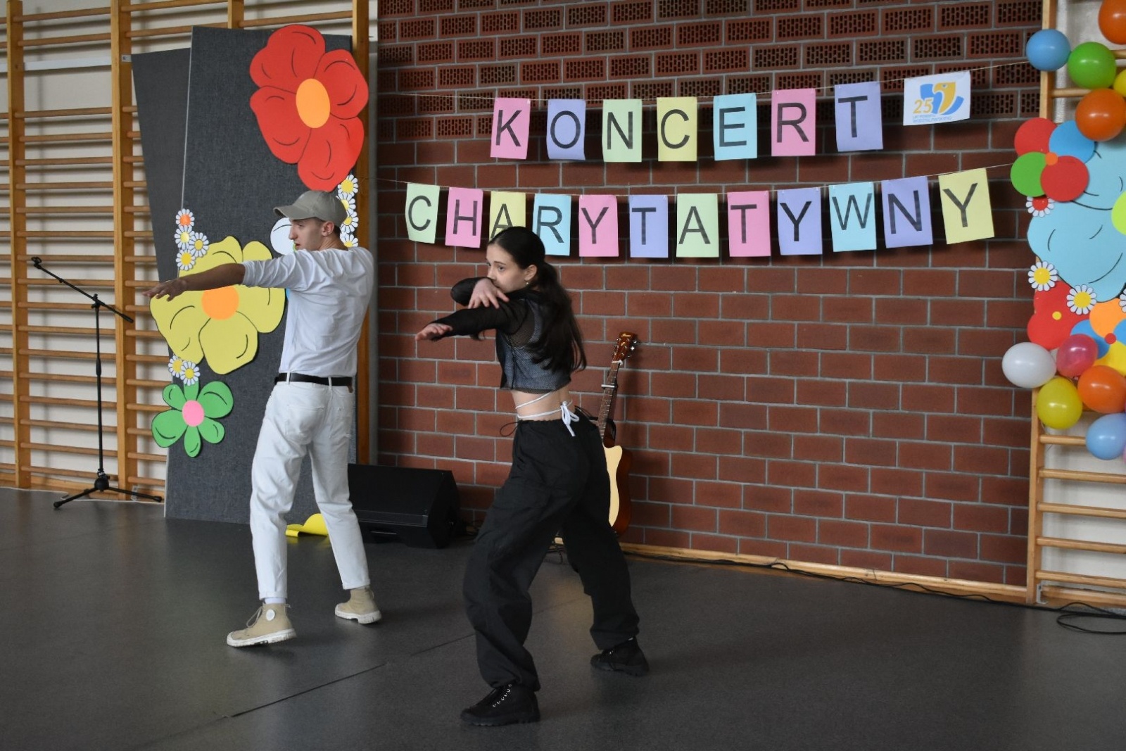 Zdjęcie w galerii na portalu naszwodzislaw.com: XIII Koncert Charytatywny w Ekonomiku. Zagrali dla Mikołaja [FOTO] wiadomości z regionu