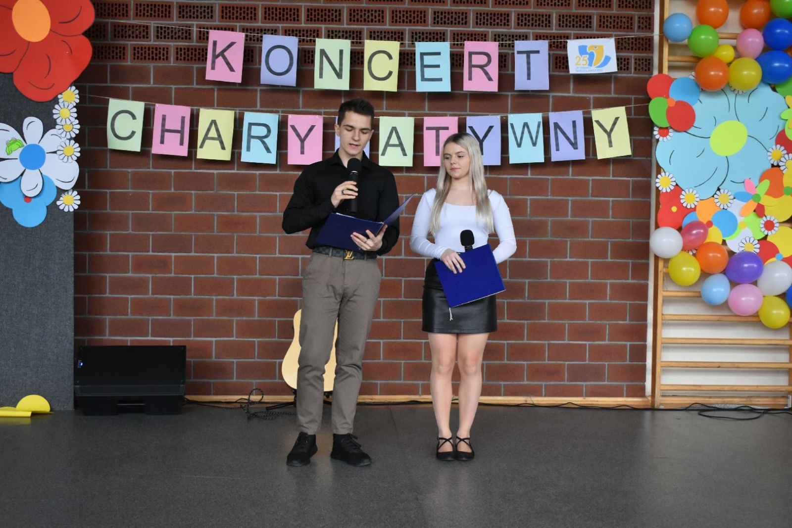 Zdjęcie w galerii na portalu naszwodzislaw.com: XIII Koncert Charytatywny w Ekonomiku. Zagrali dla Mikołaja [FOTO] wiadomości z regionu