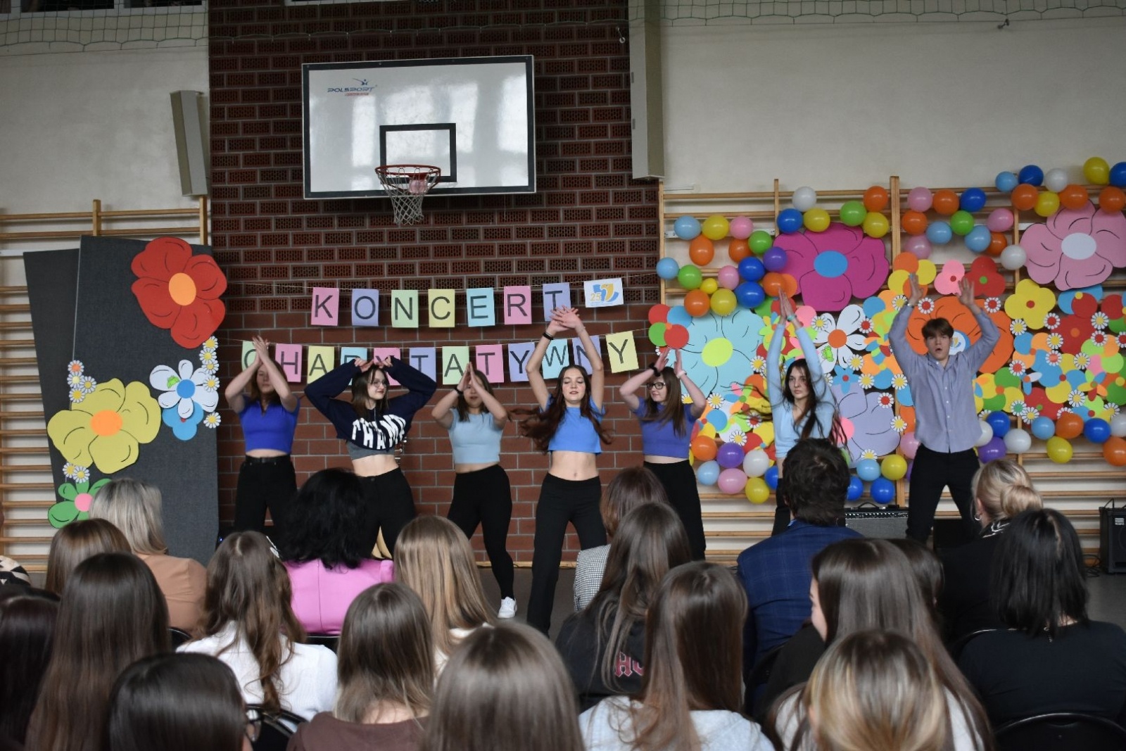 Zdjęcie w galerii na portalu naszwodzislaw.com: XIII Koncert Charytatywny w Ekonomiku. Zagrali dla Mikołaja [FOTO] wiadomości z regionu