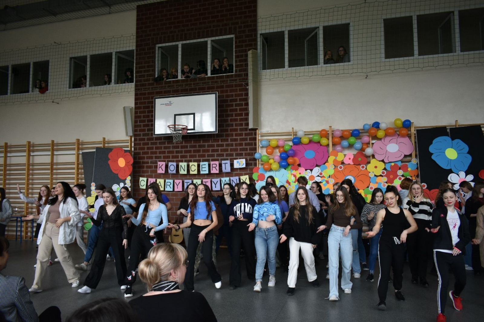 Zdjęcie w galerii na portalu naszwodzislaw.com: XIII Koncert Charytatywny w Ekonomiku. Zagrali dla Mikołaja [FOTO] wiadomości z regionu