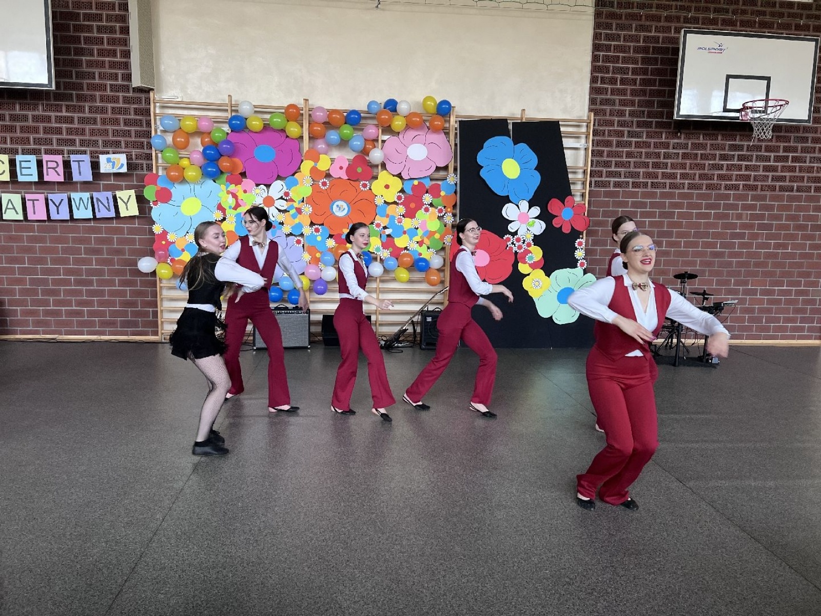 Zdjęcie w galerii na portalu naszwodzislaw.com: XIII Koncert Charytatywny w Ekonomiku. Zagrali dla Mikołaja [FOTO] wiadomości z regionu